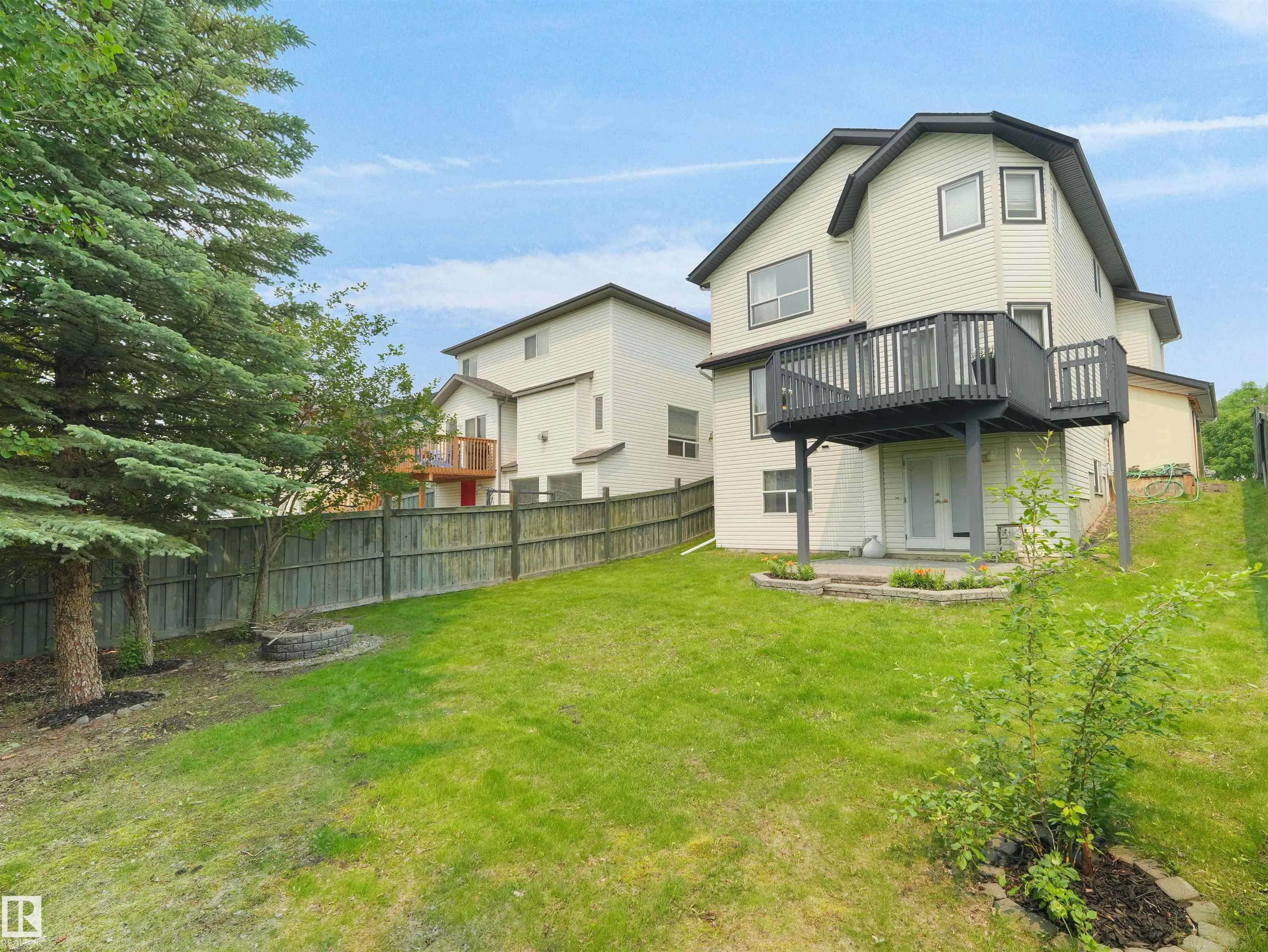 1025 GRAHAM Crest