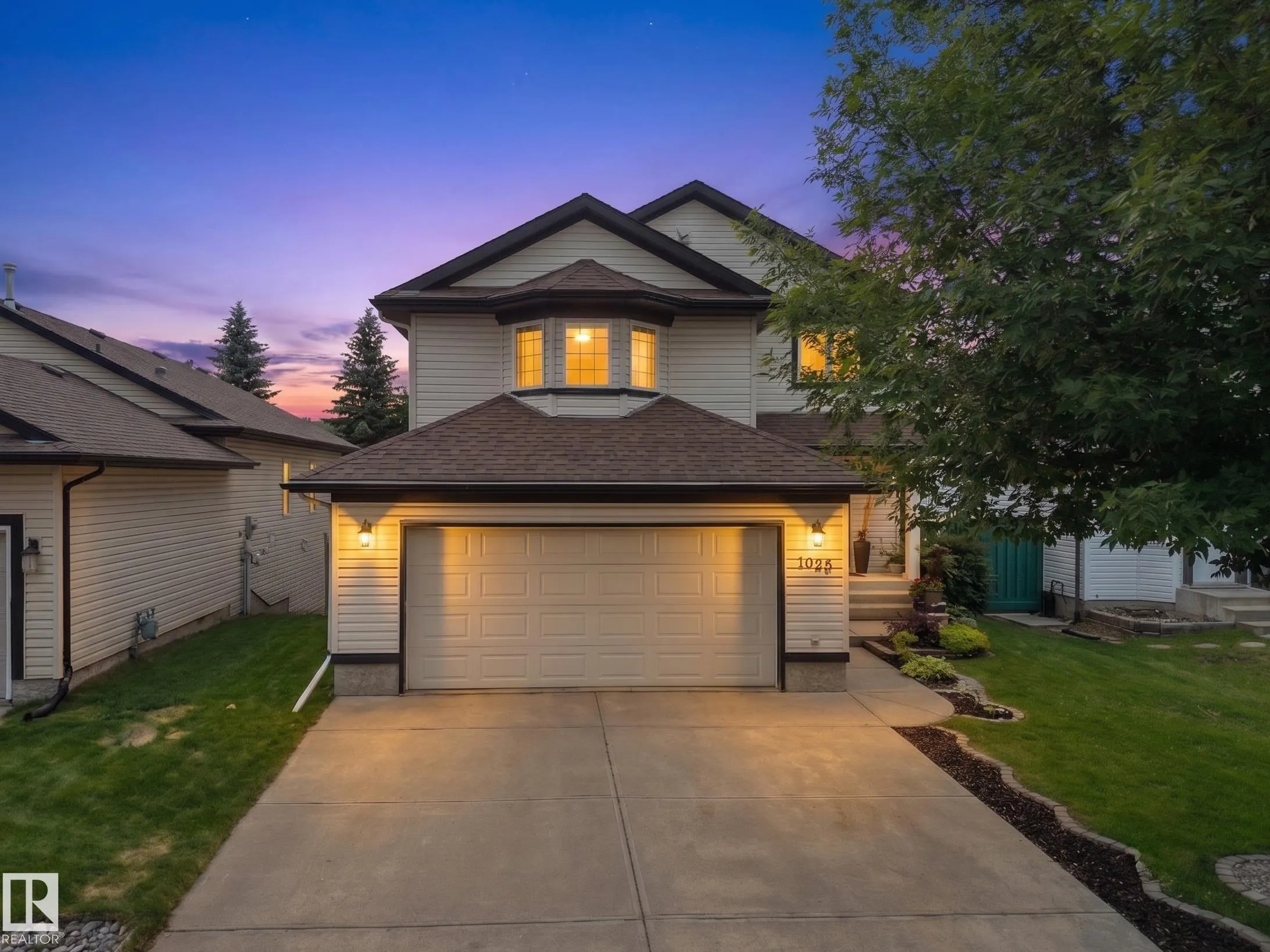 1025 GRAHAM Crest