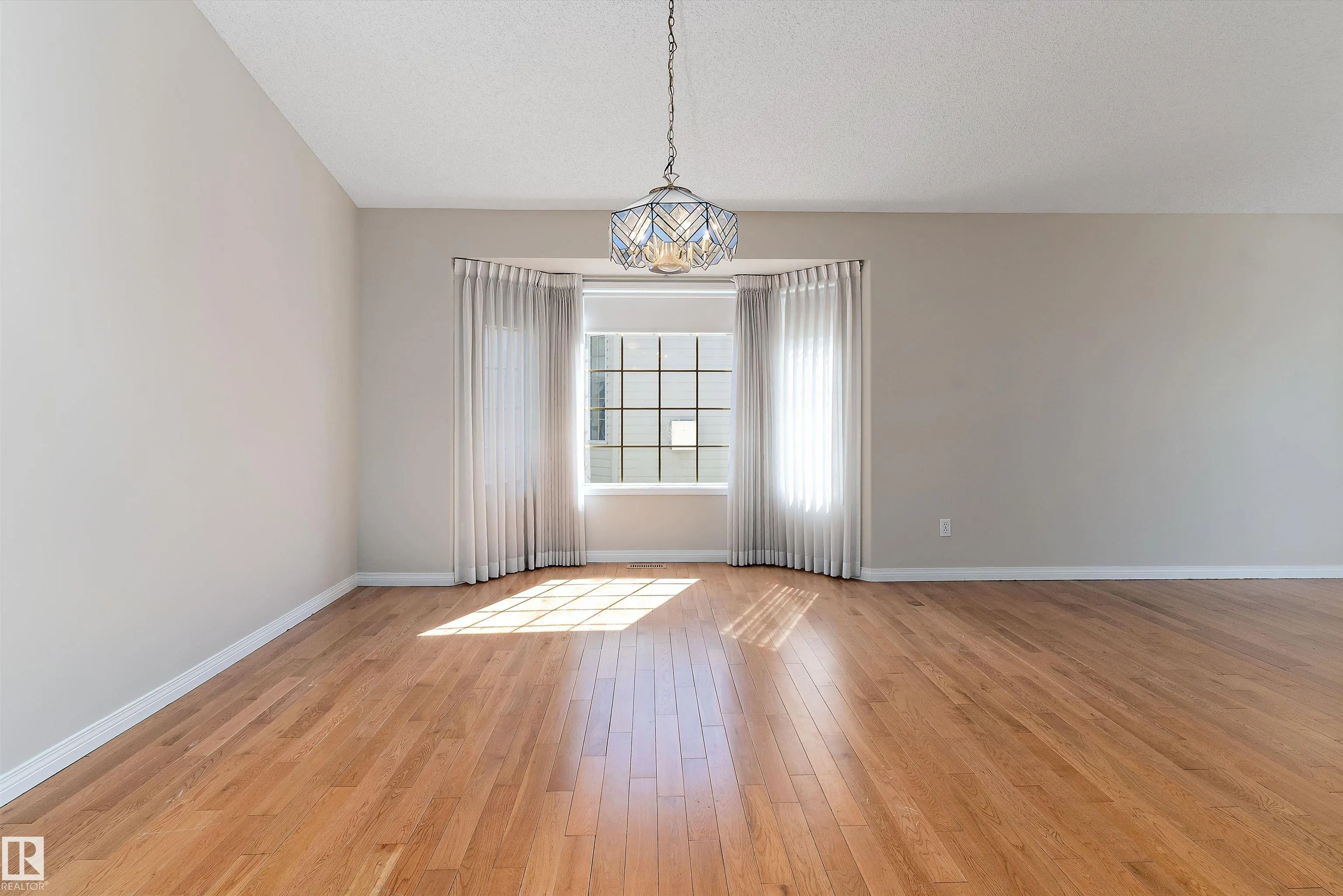 933 YOUVILLE Drive