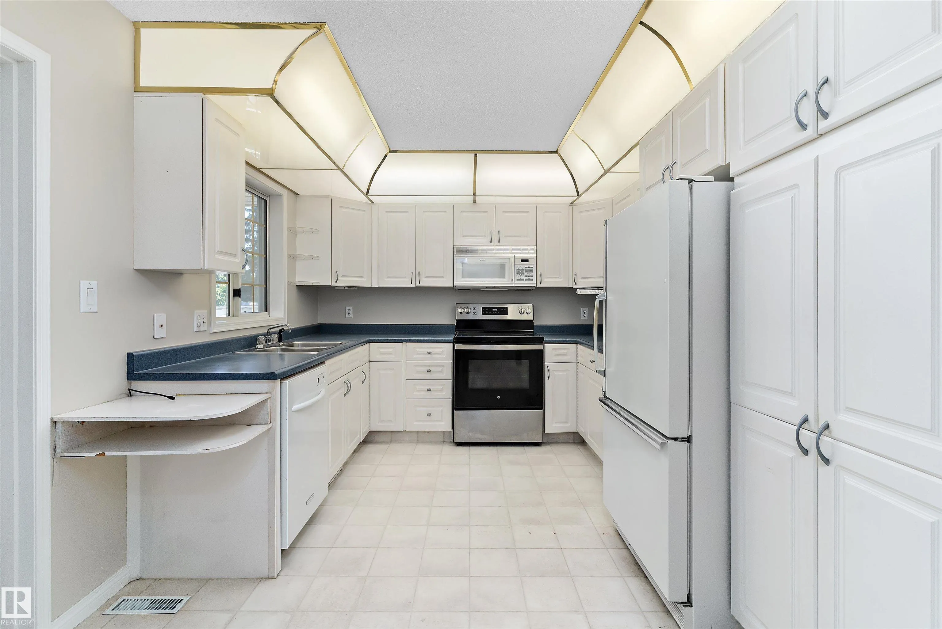 933 YOUVILLE Drive