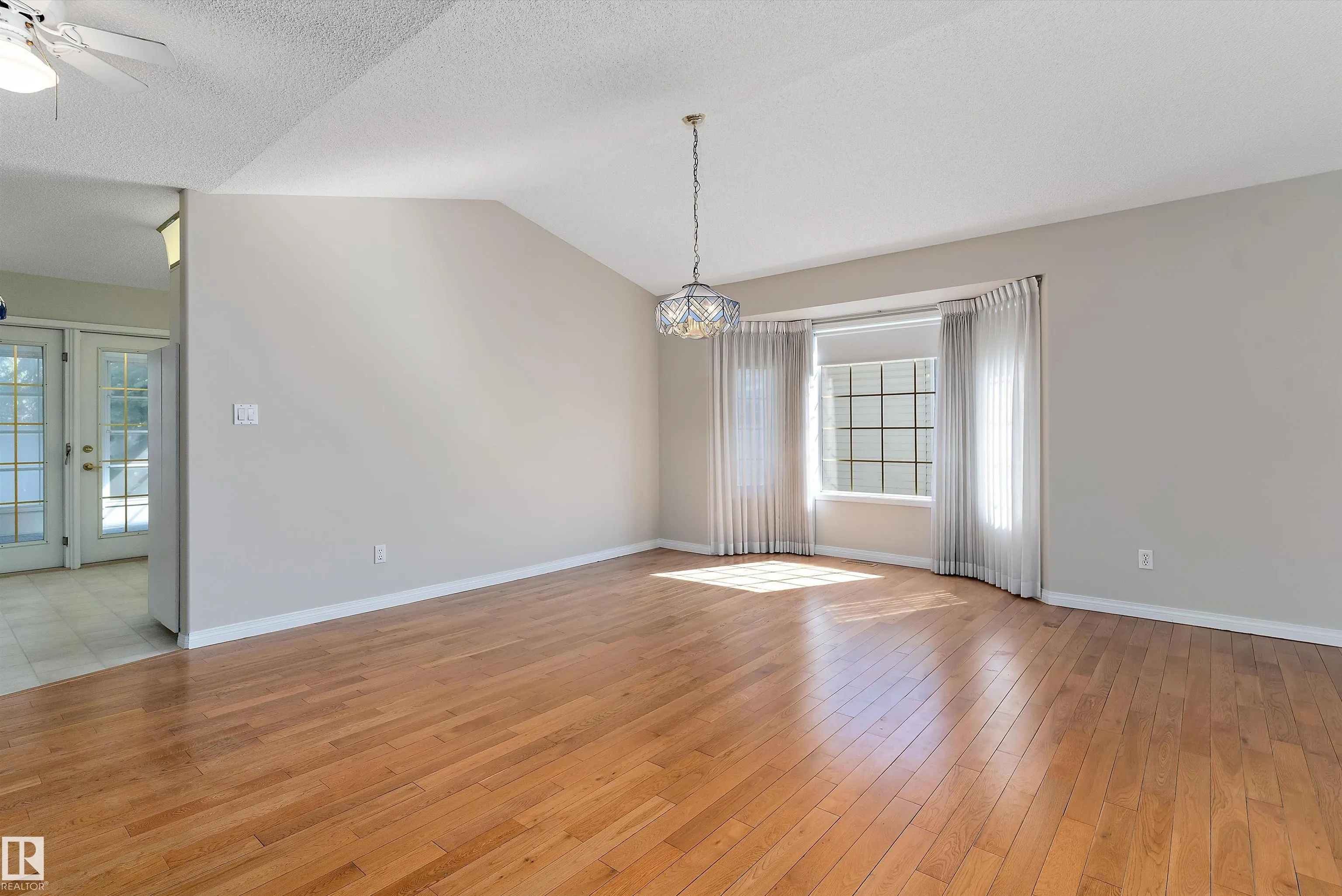933 YOUVILLE Drive