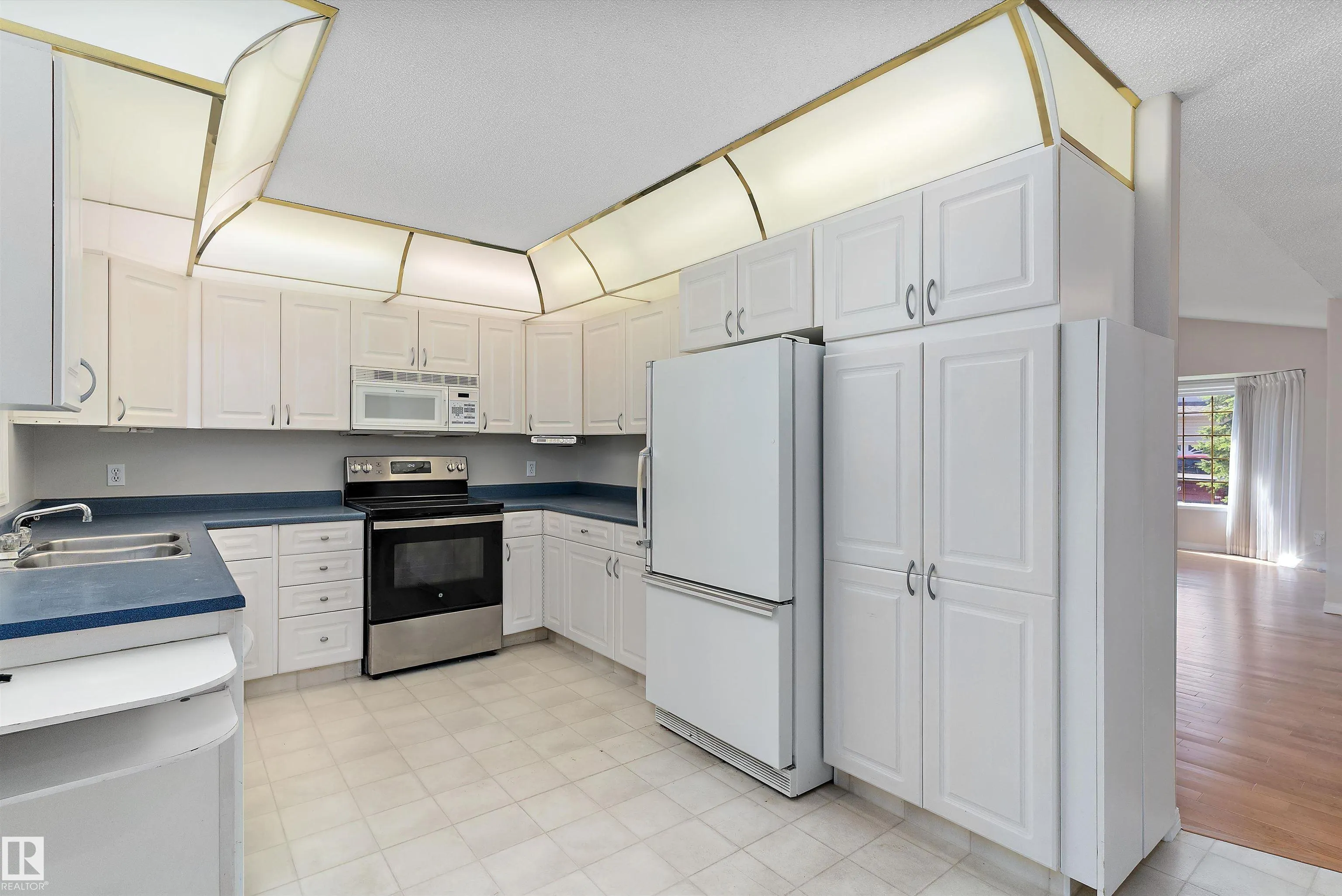933 YOUVILLE Drive
