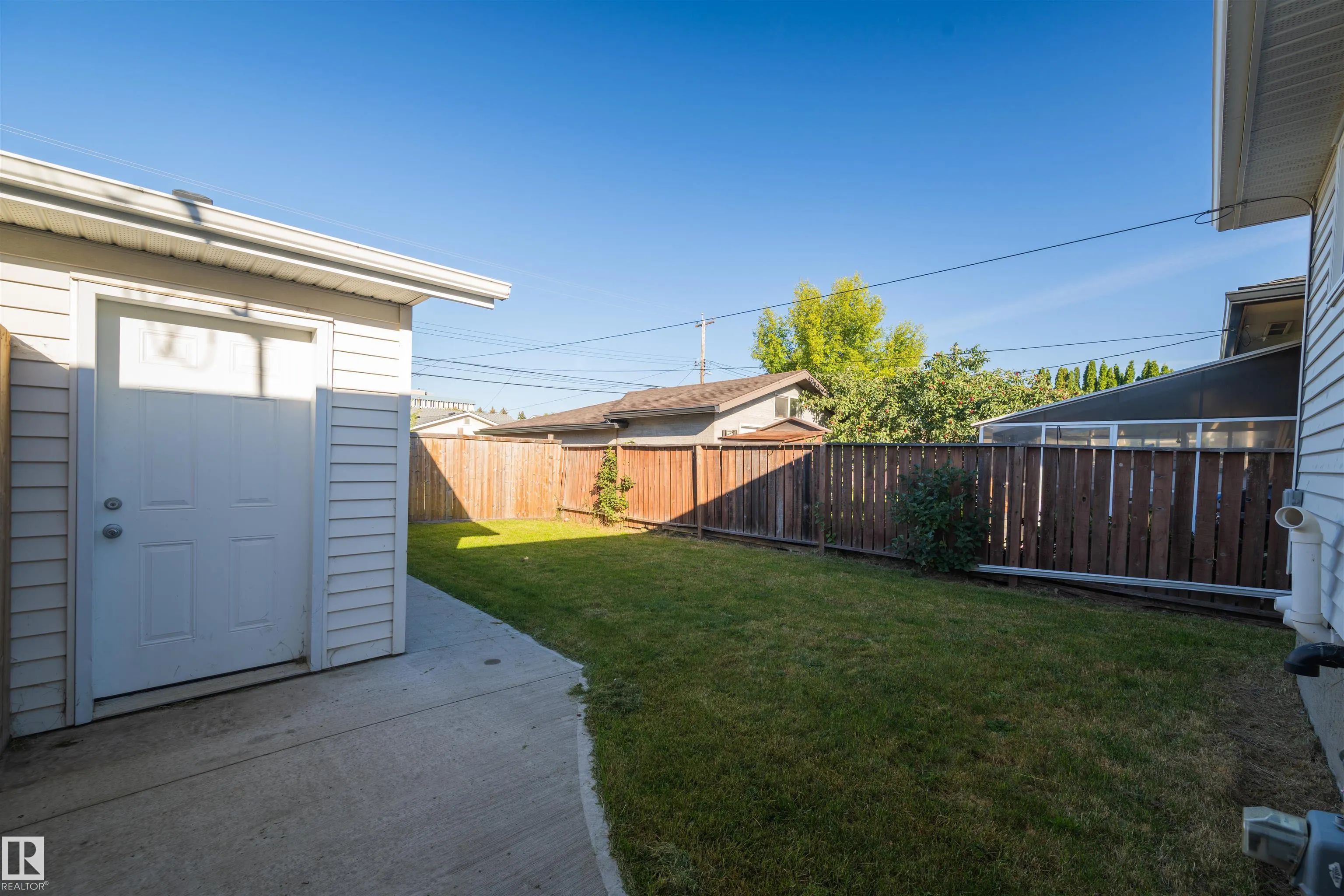 8914 162 Street