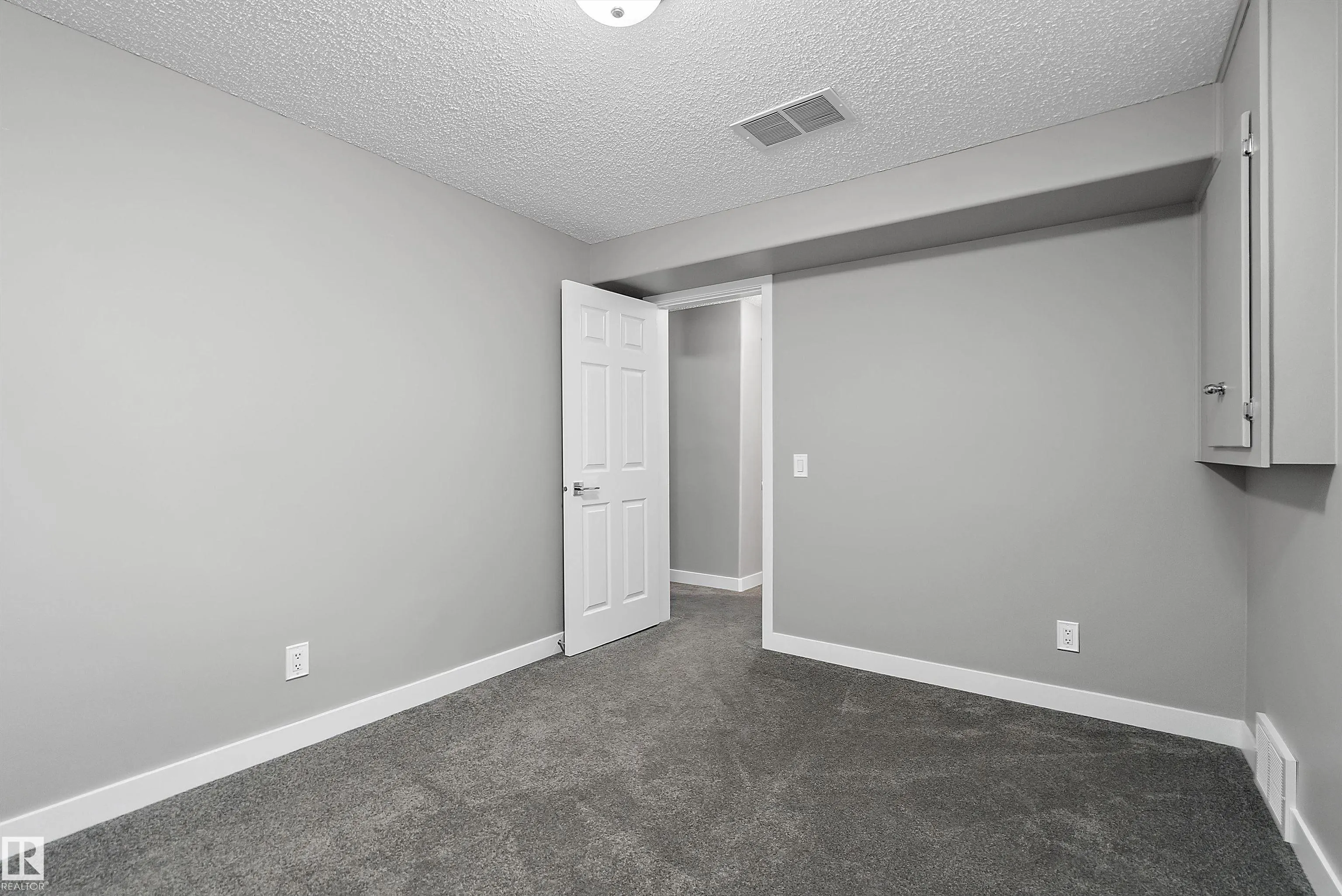 47 BIRCHMONT Drive