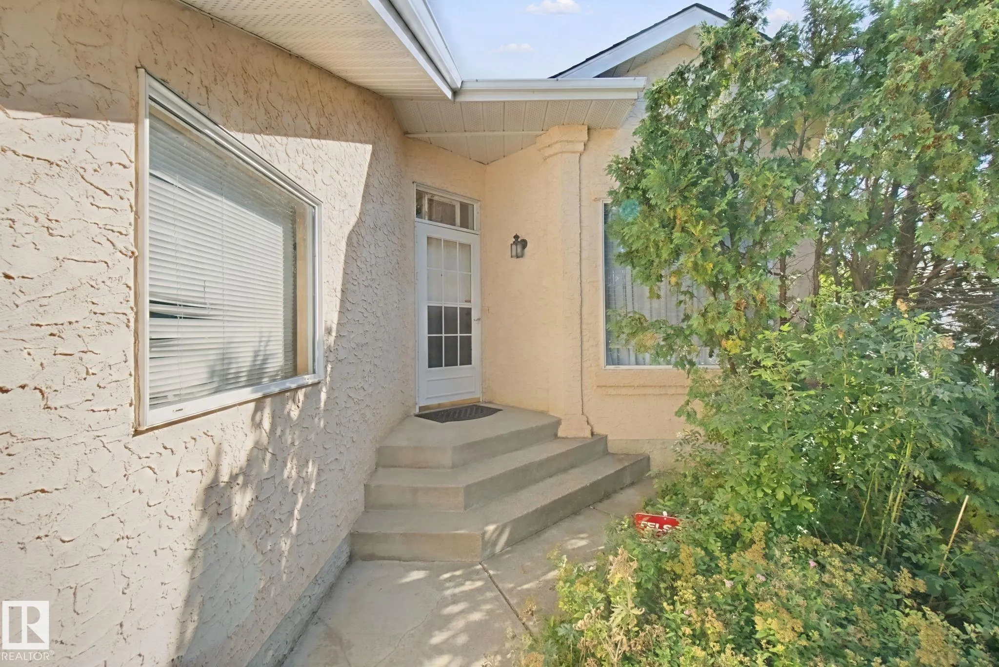 41 ASPENGLEN Place