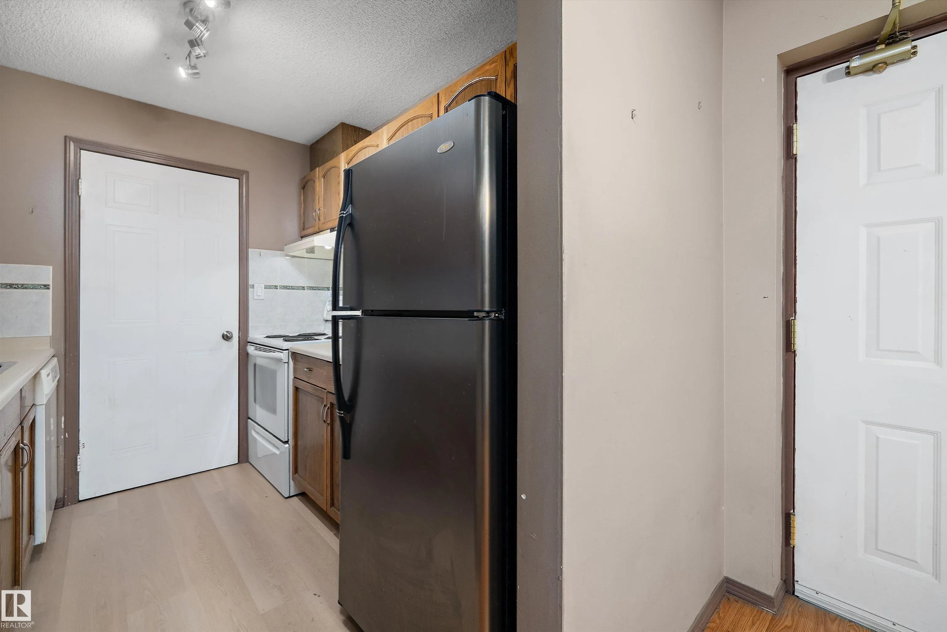 15503 106 Street