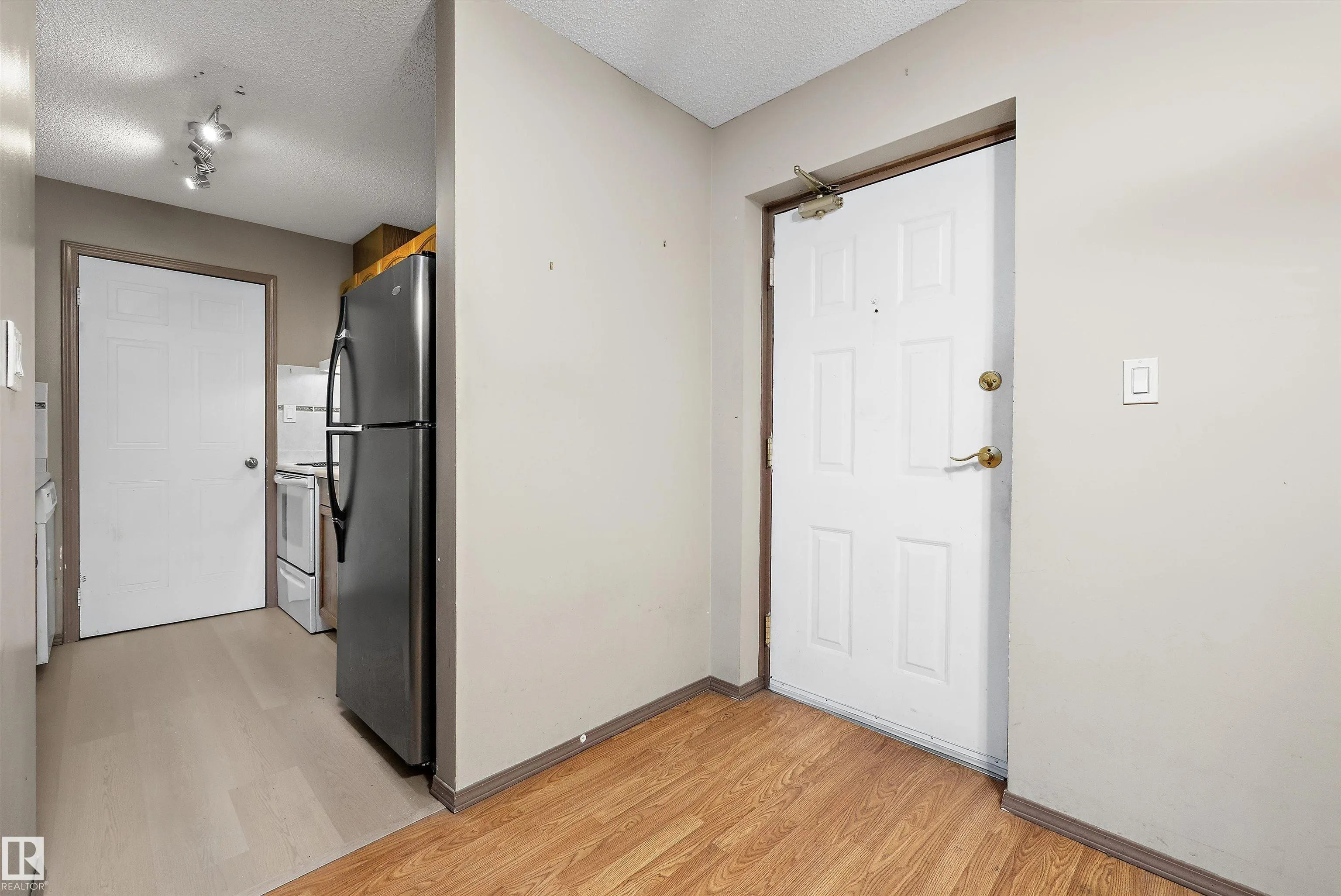 15503 106 Street