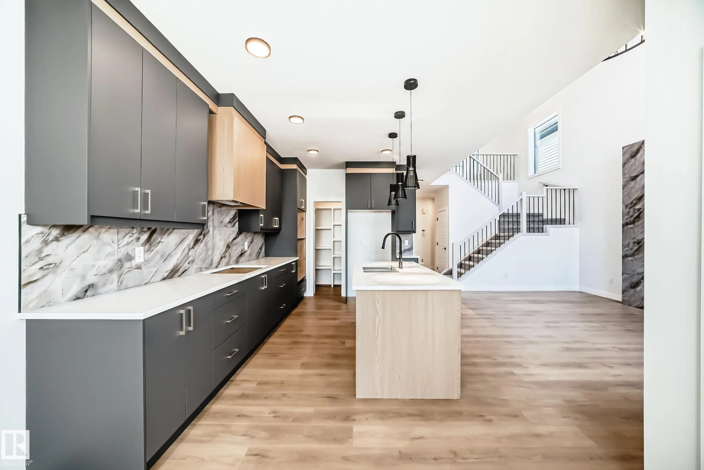 341 ROBERTS Wynd