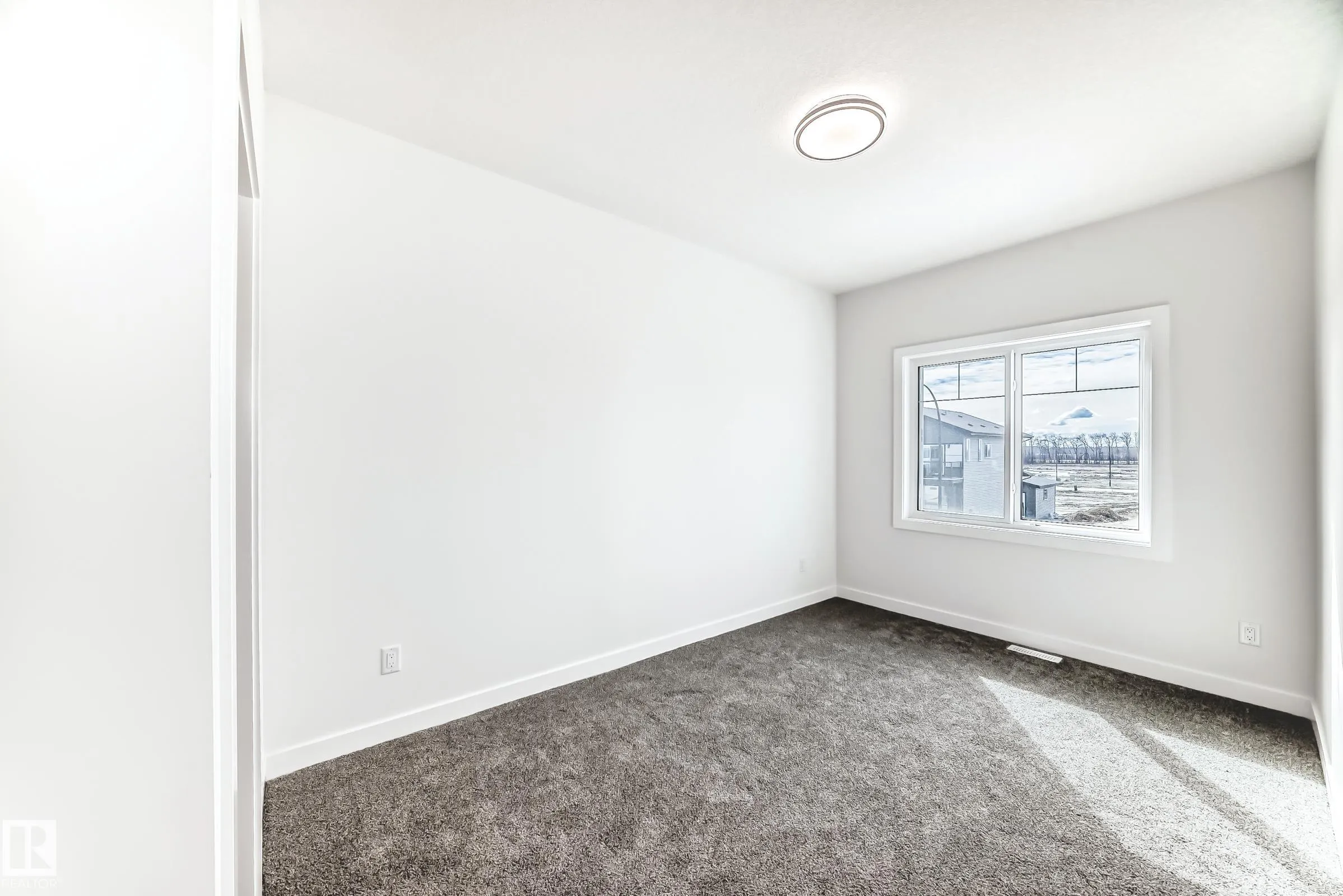 341 ROBERTS Wynd