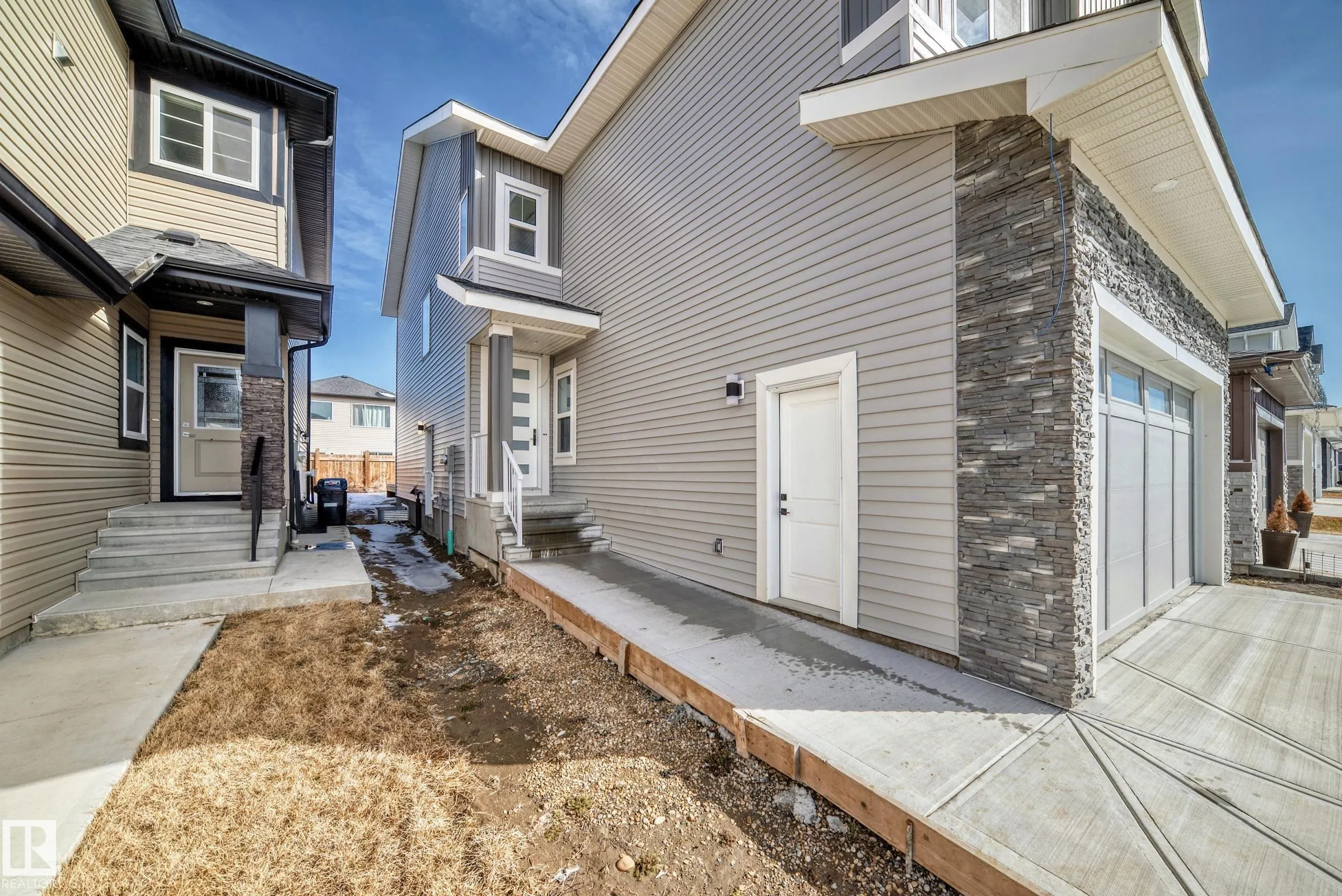 341 ROBERTS Wynd