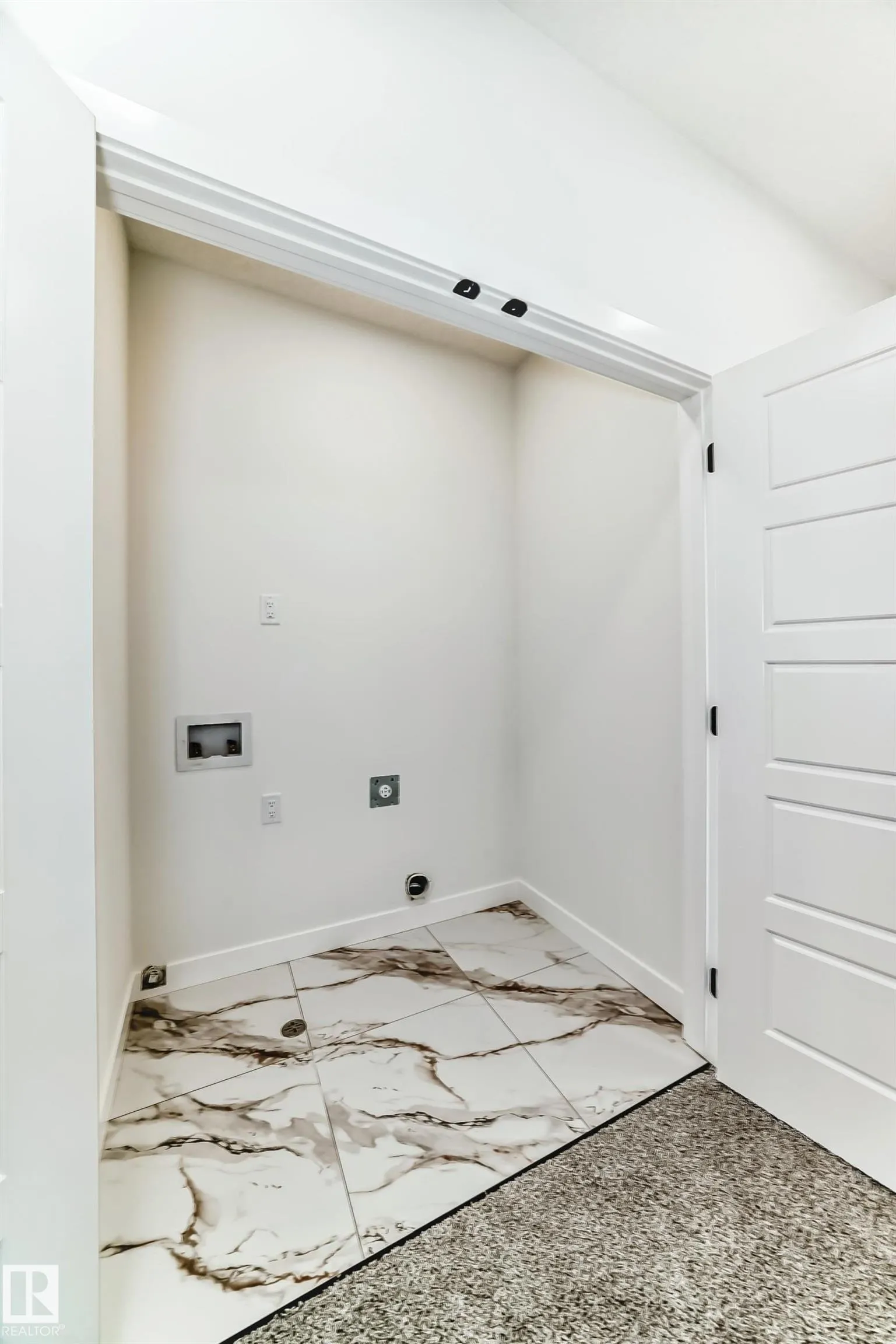 341 ROBERTS Wynd
