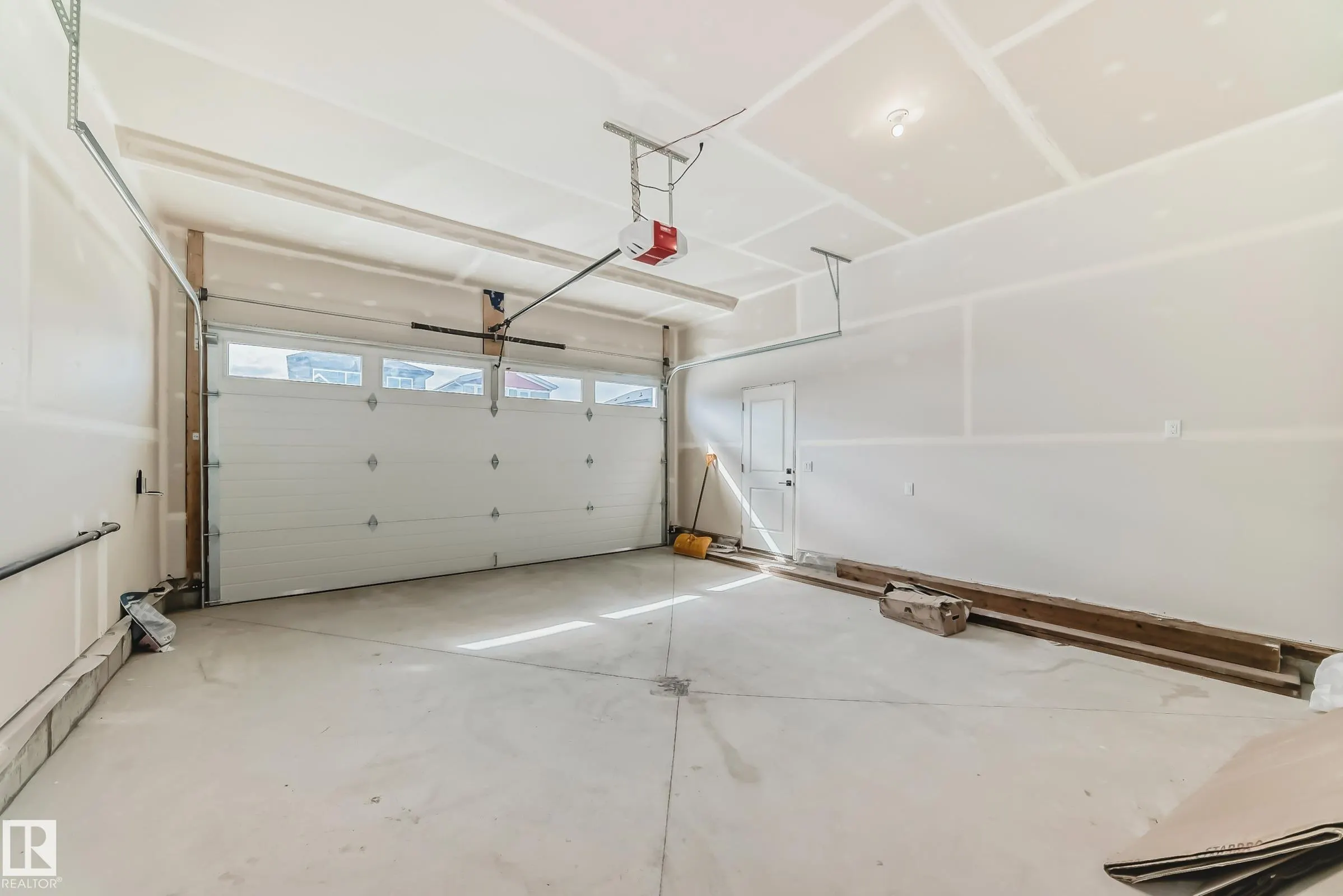 341 ROBERTS Wynd