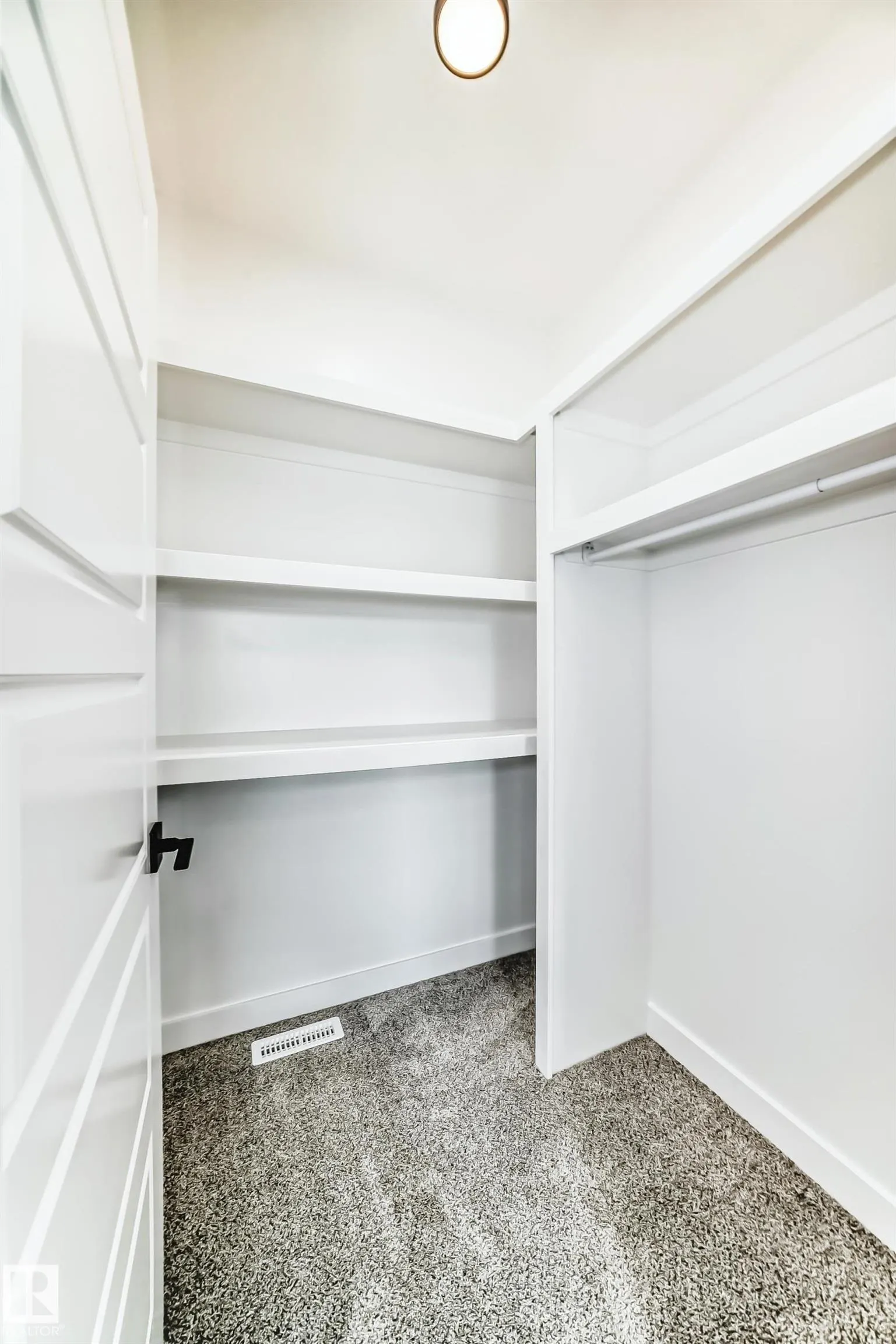 341 ROBERTS Wynd