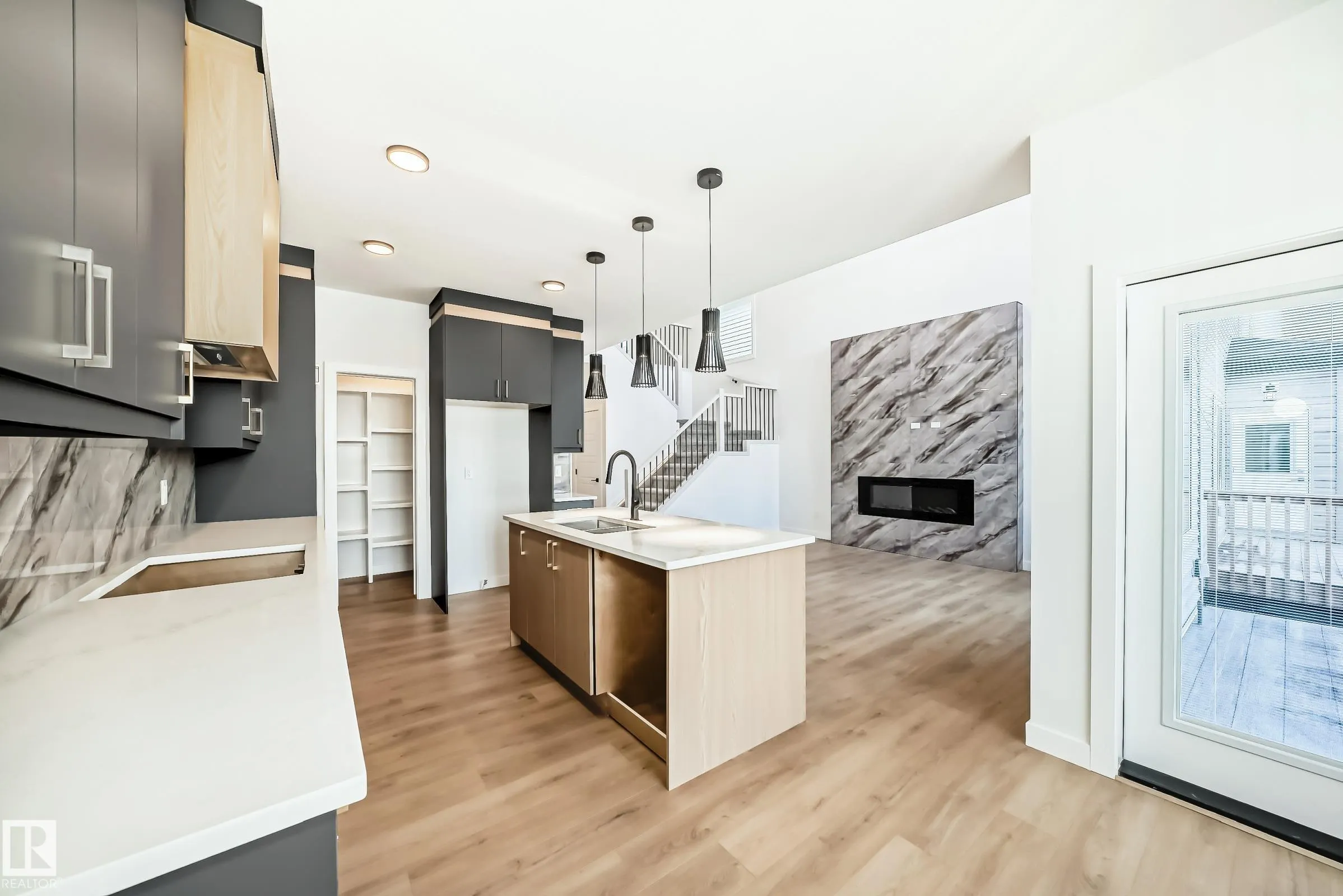 341 ROBERTS Wynd