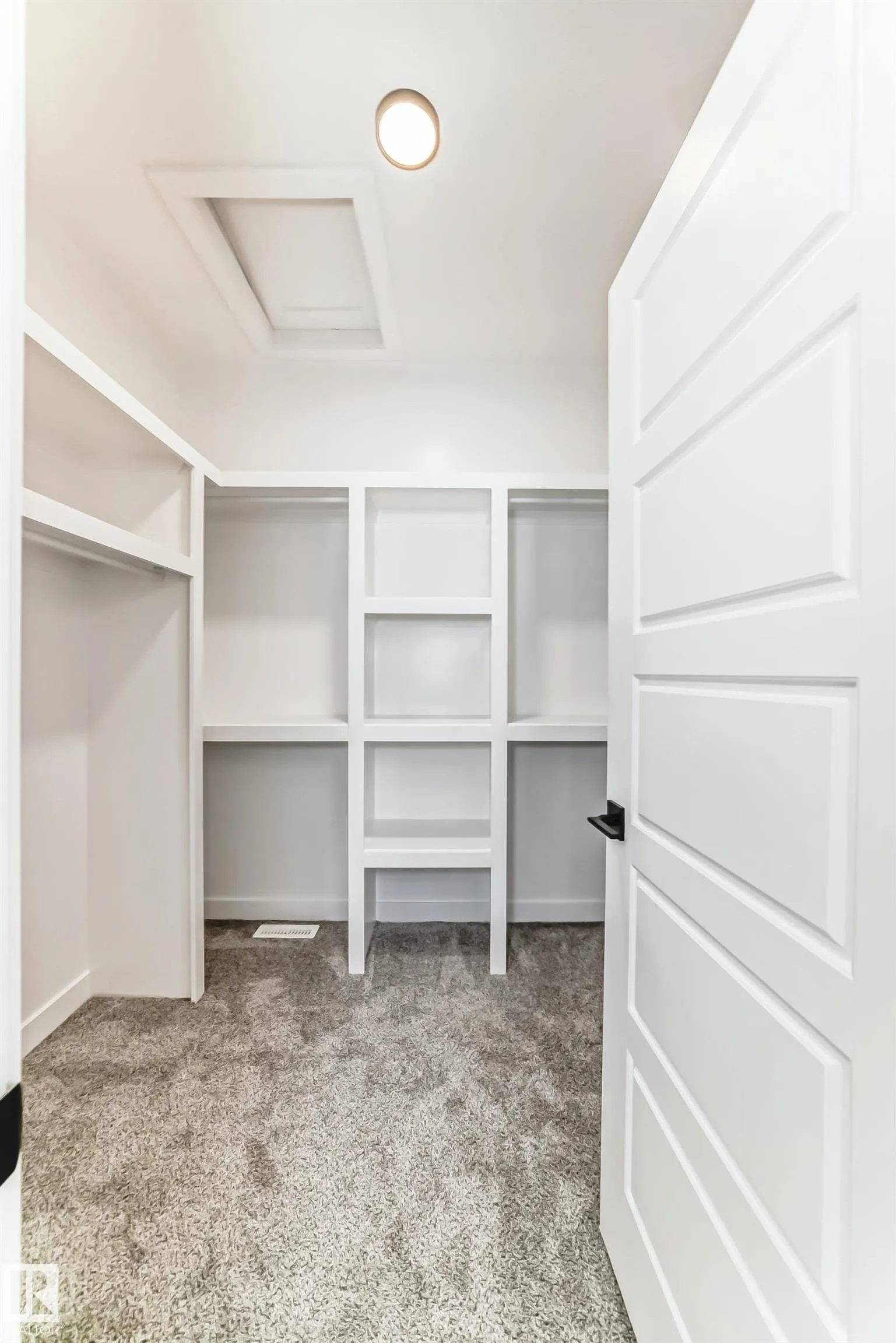 341 ROBERTS Wynd