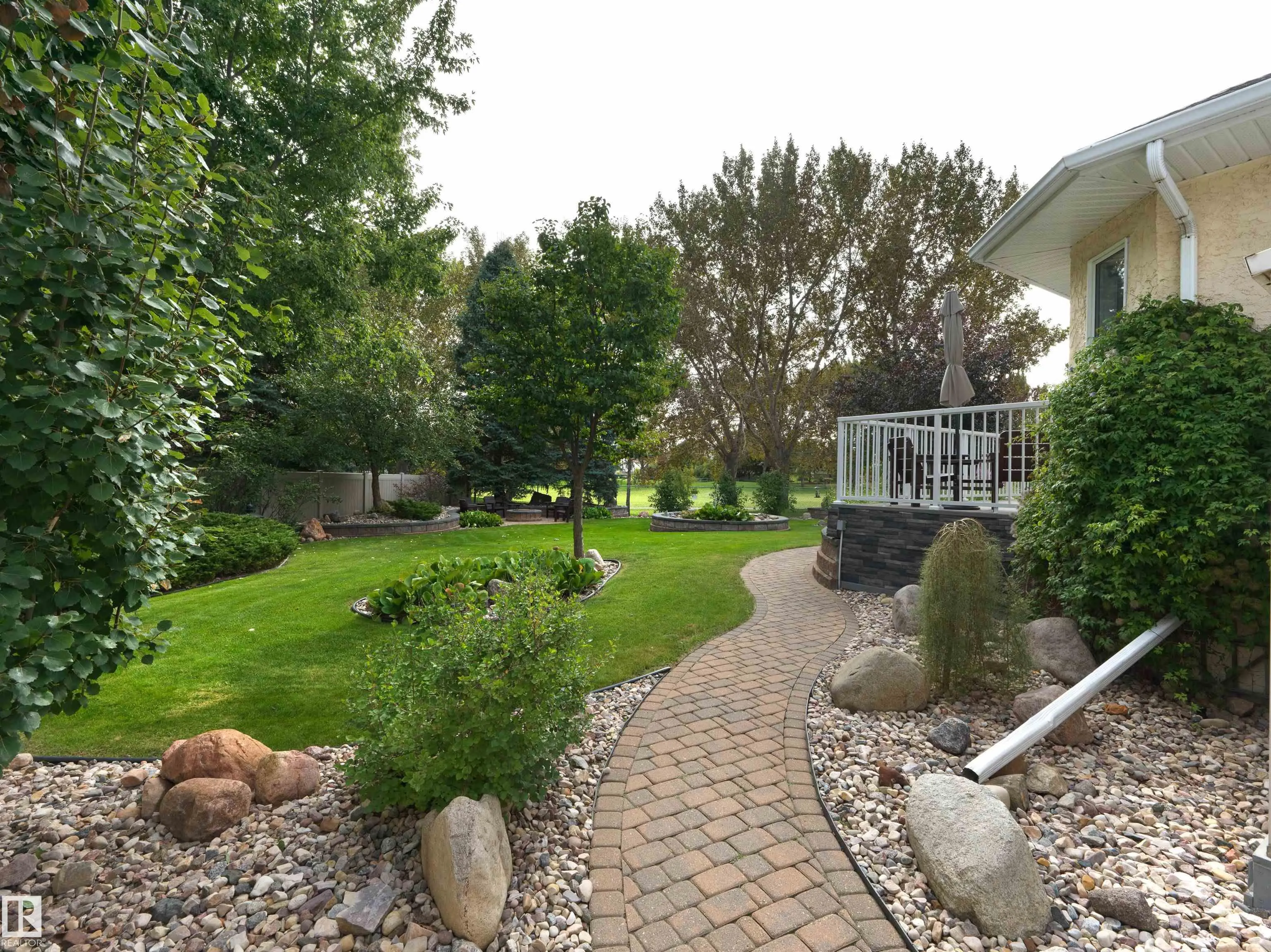 915 PICARD Drive