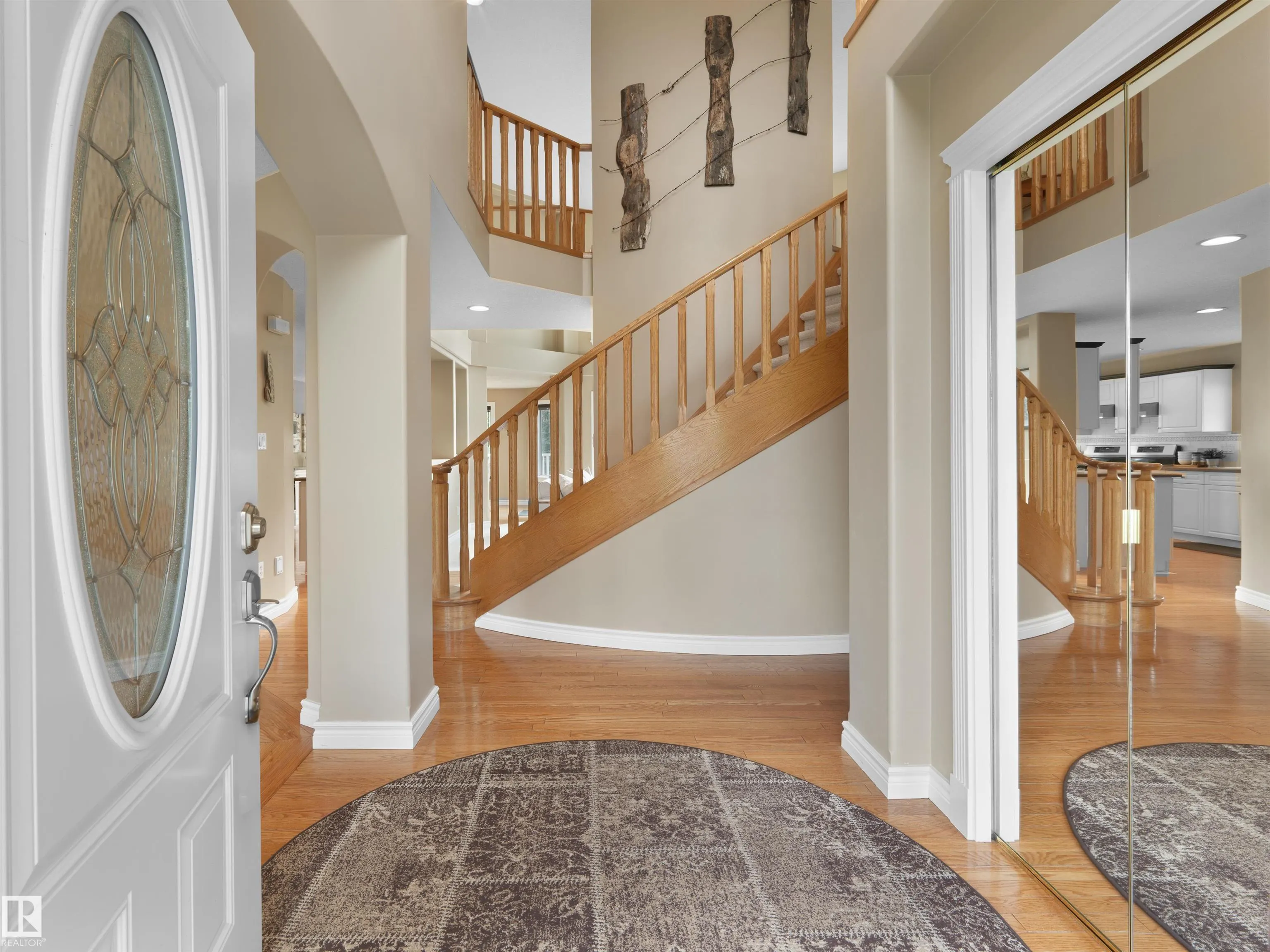 915 PICARD Drive