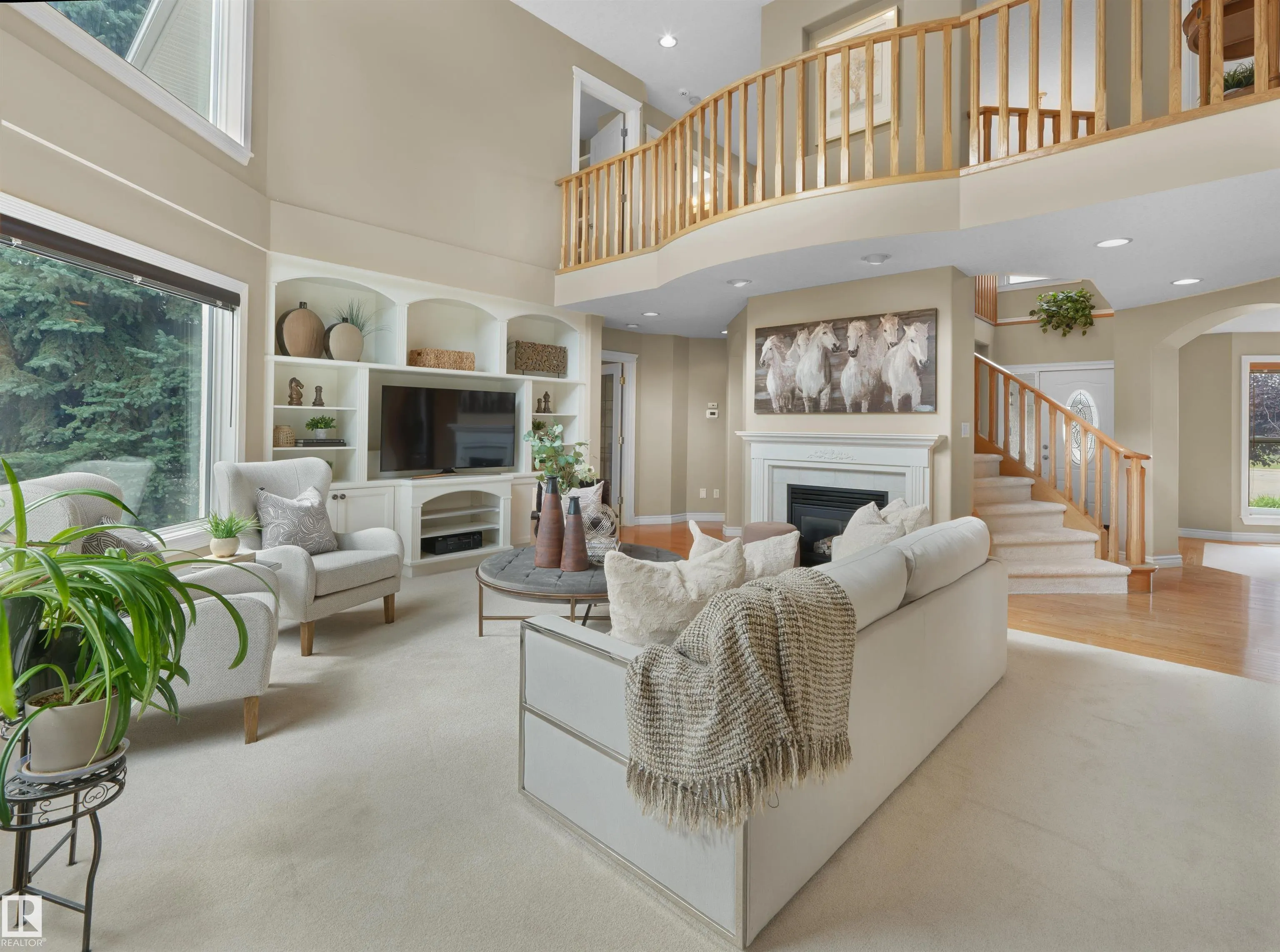 915 PICARD Drive