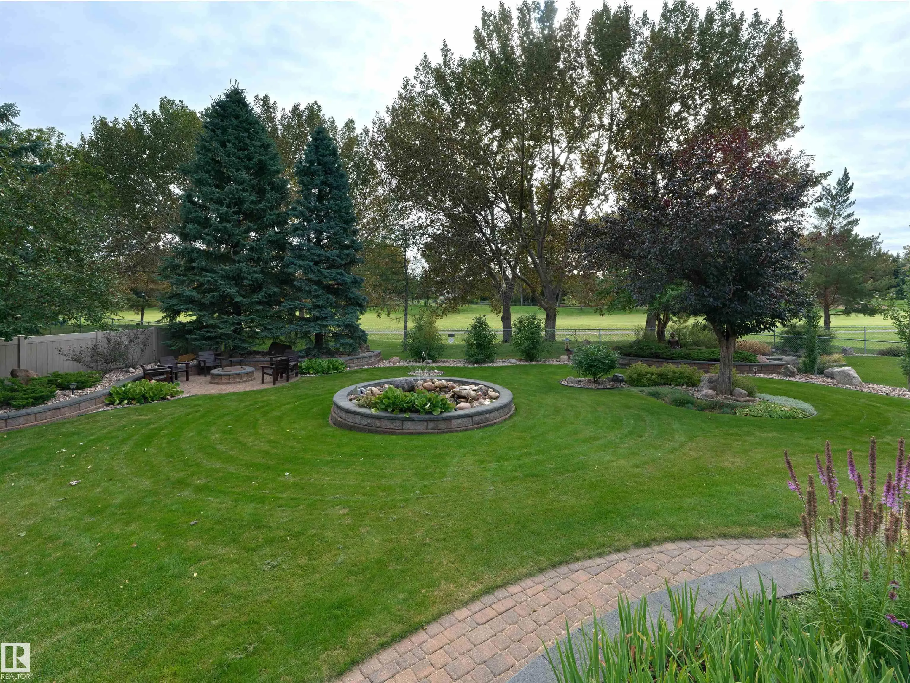 915 PICARD Drive