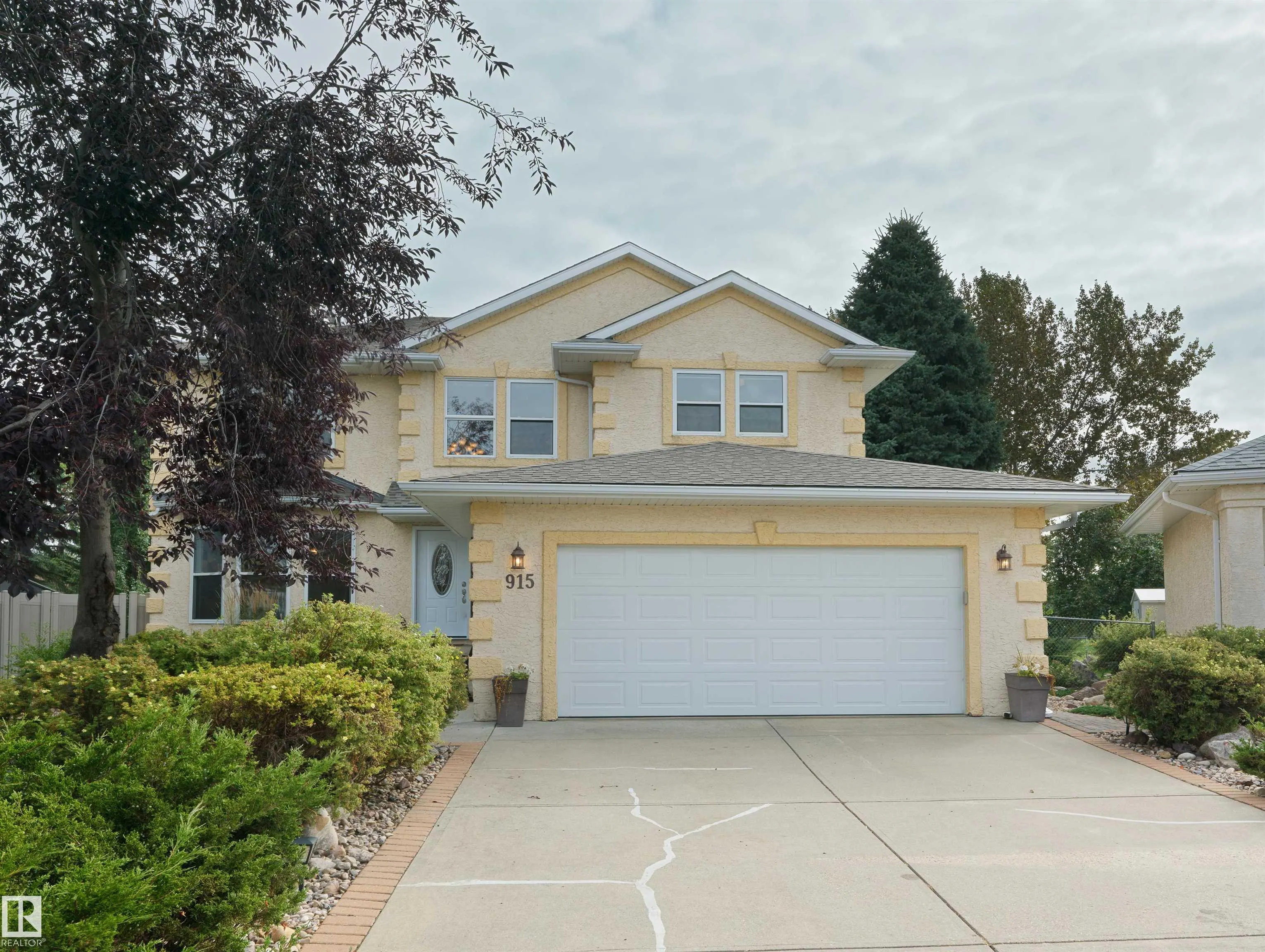 915 PICARD Drive