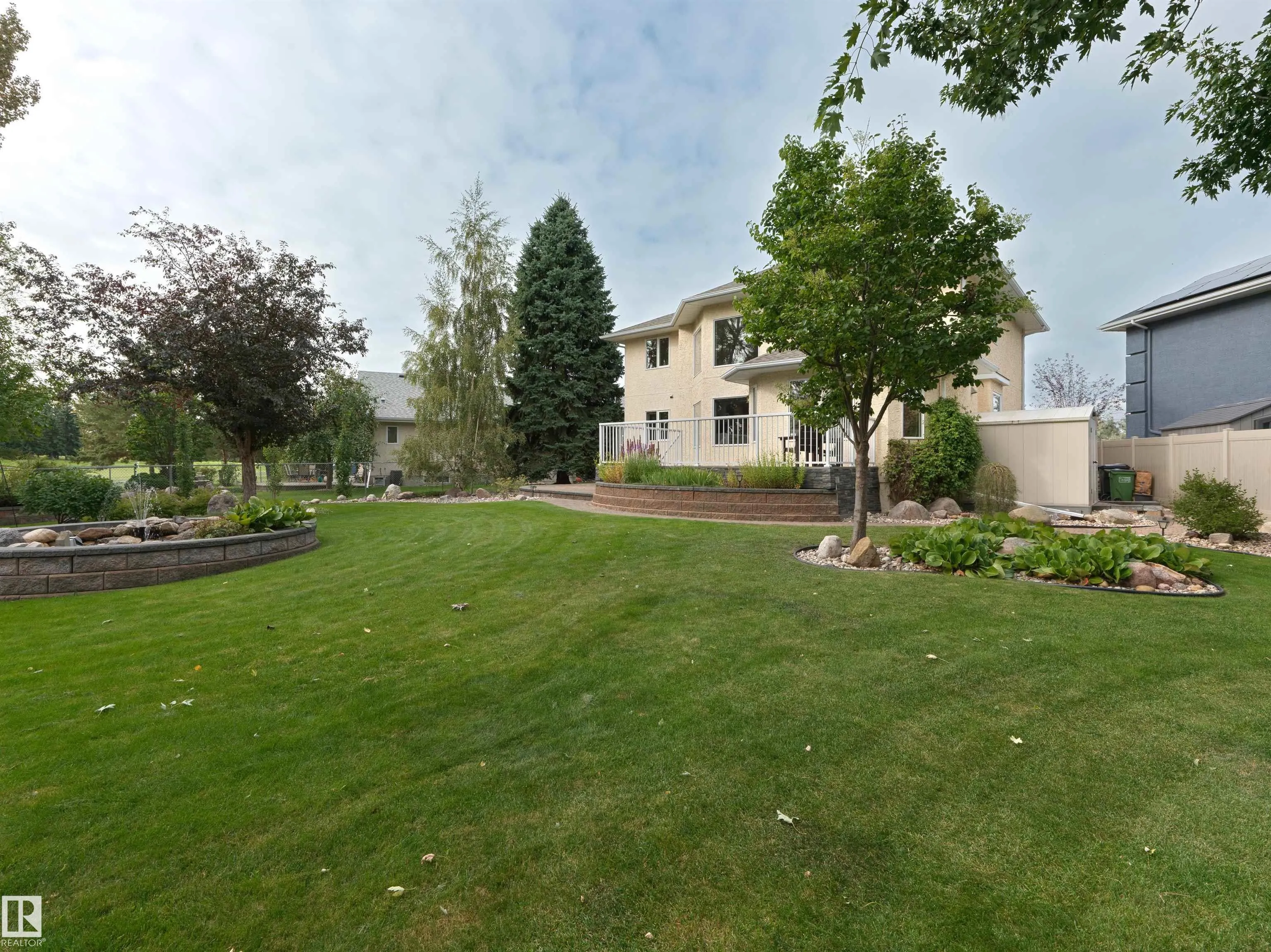 915 PICARD Drive