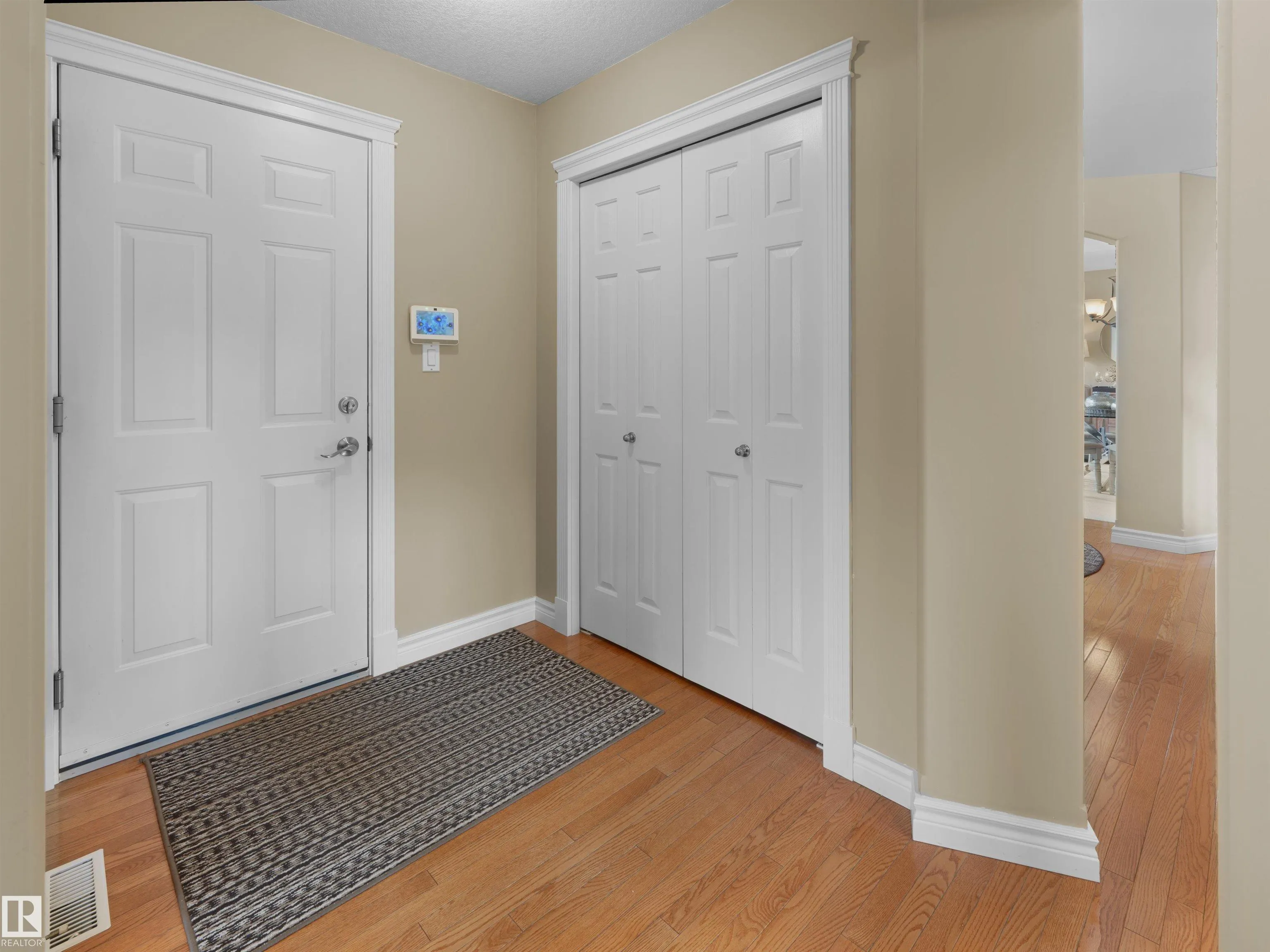 915 PICARD Drive