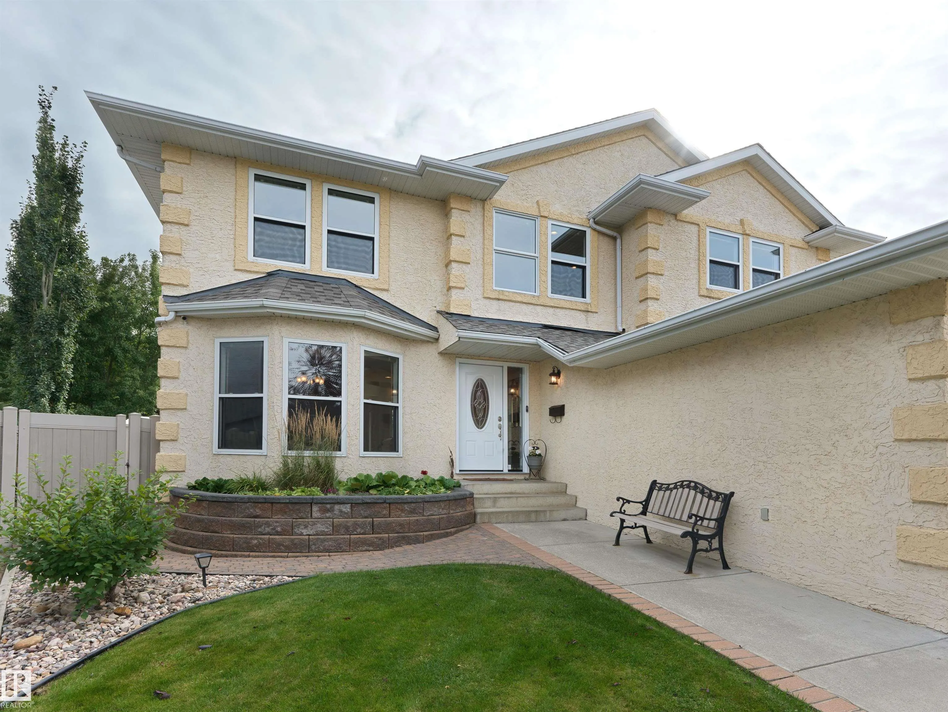 915 PICARD Drive