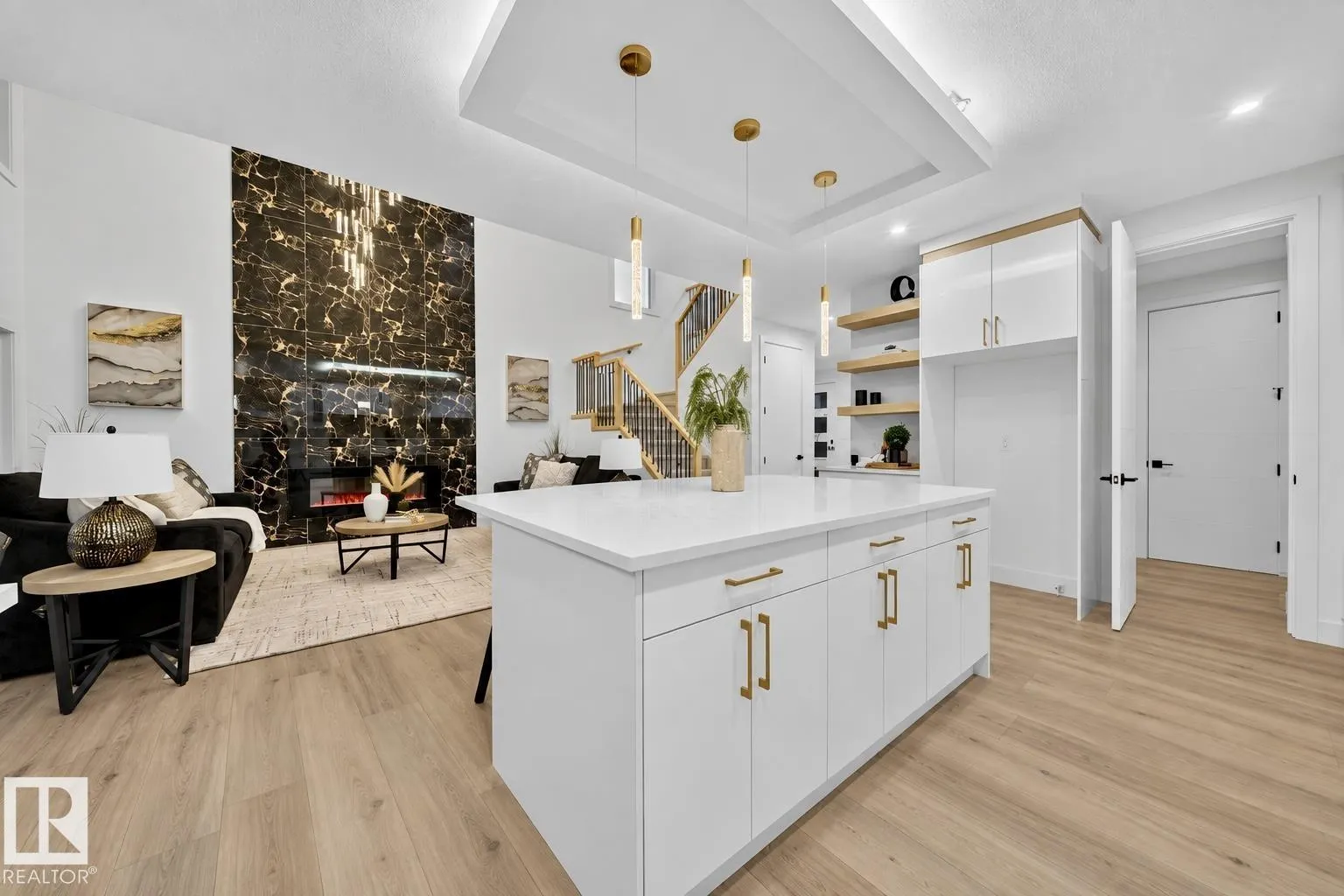 2019 156 AVE