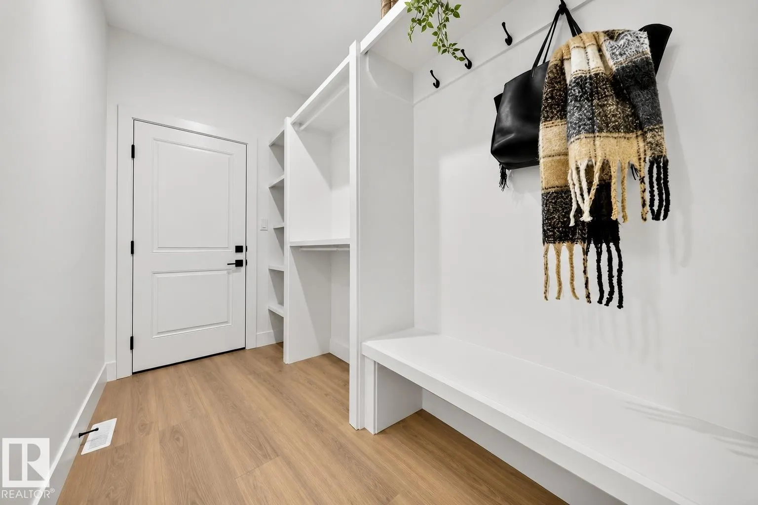 2019 156 AVE