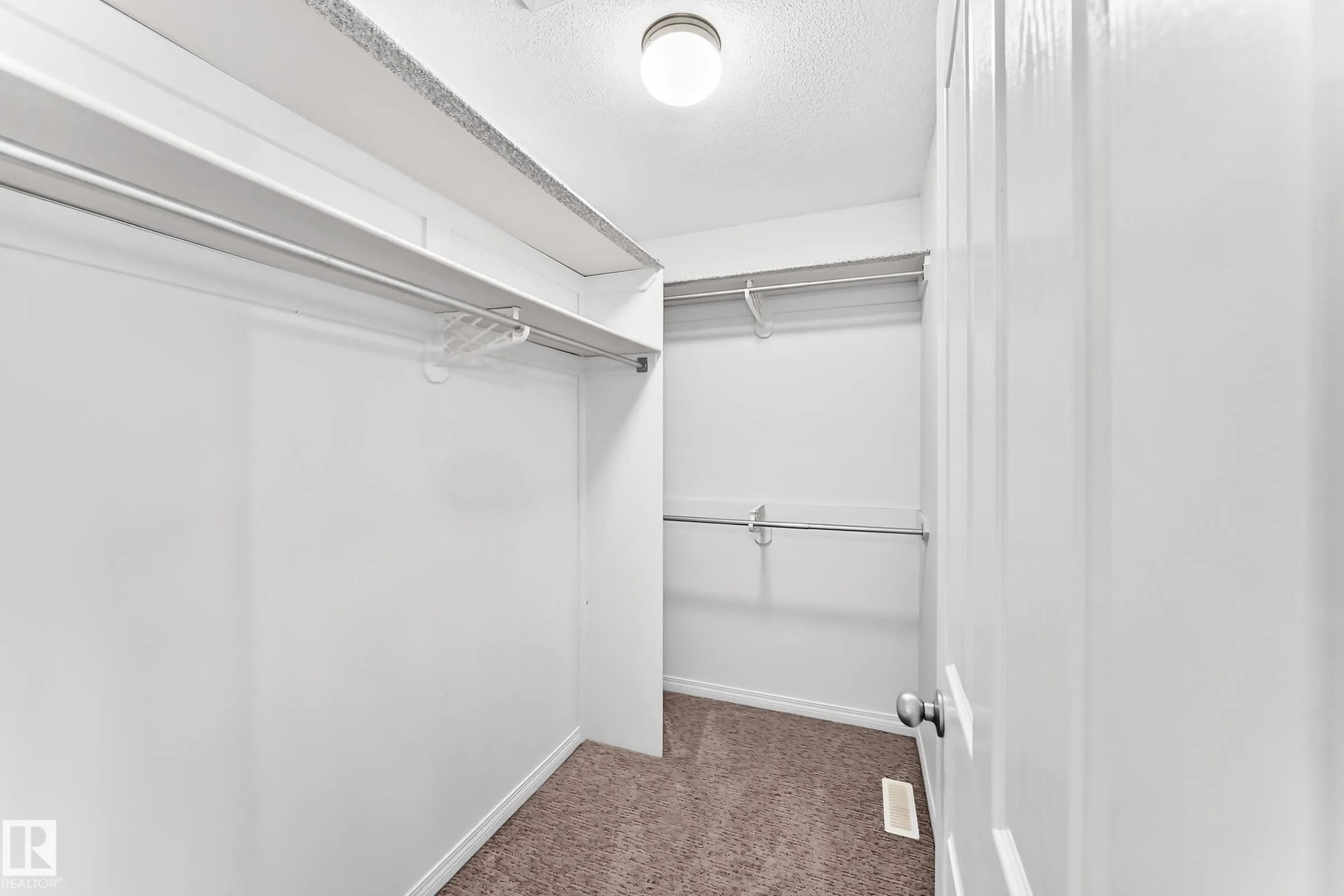 3460 30 St