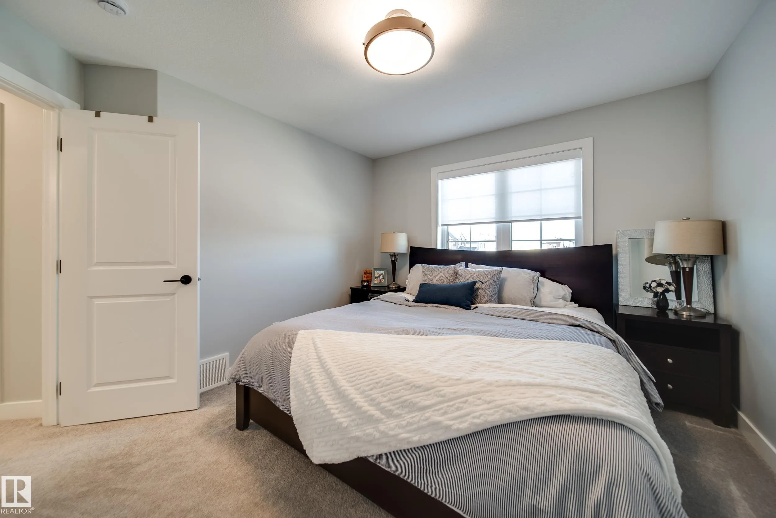 6843 KNOX Loop