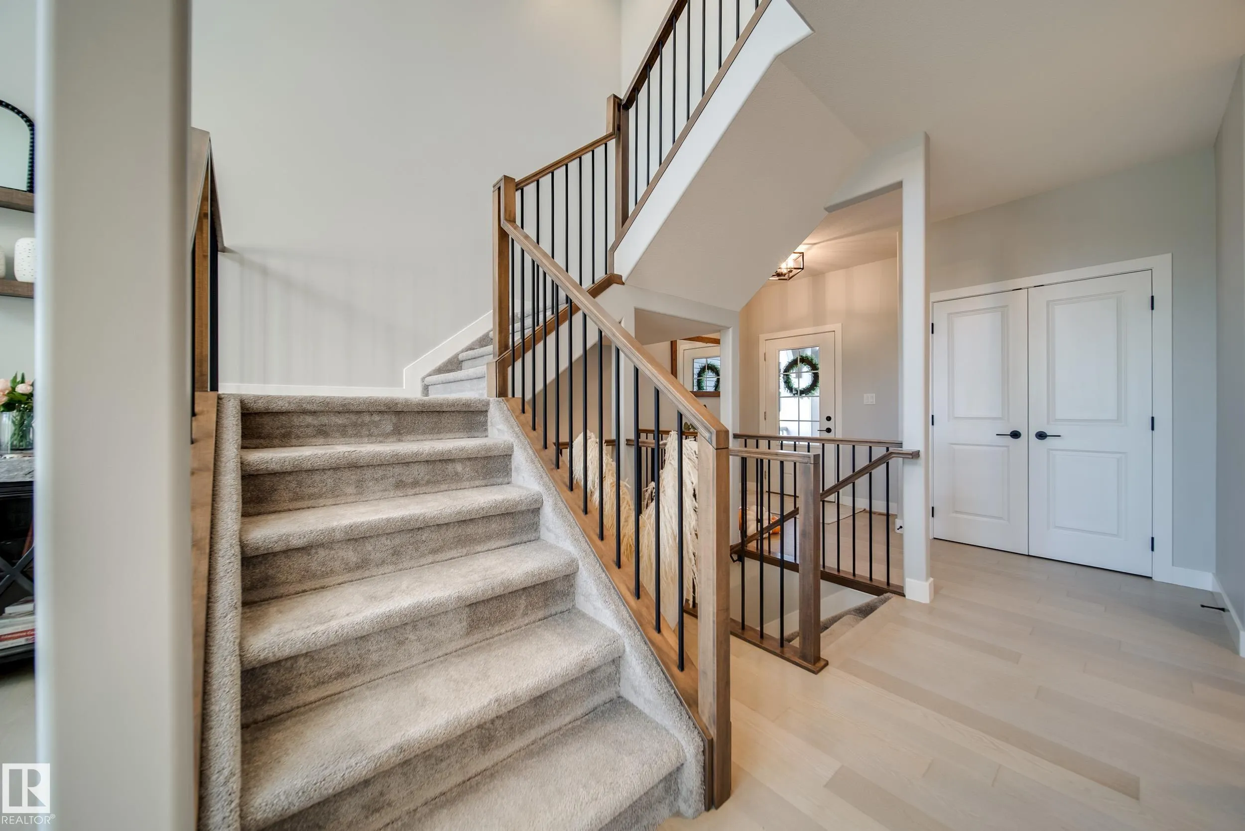 6843 KNOX Loop