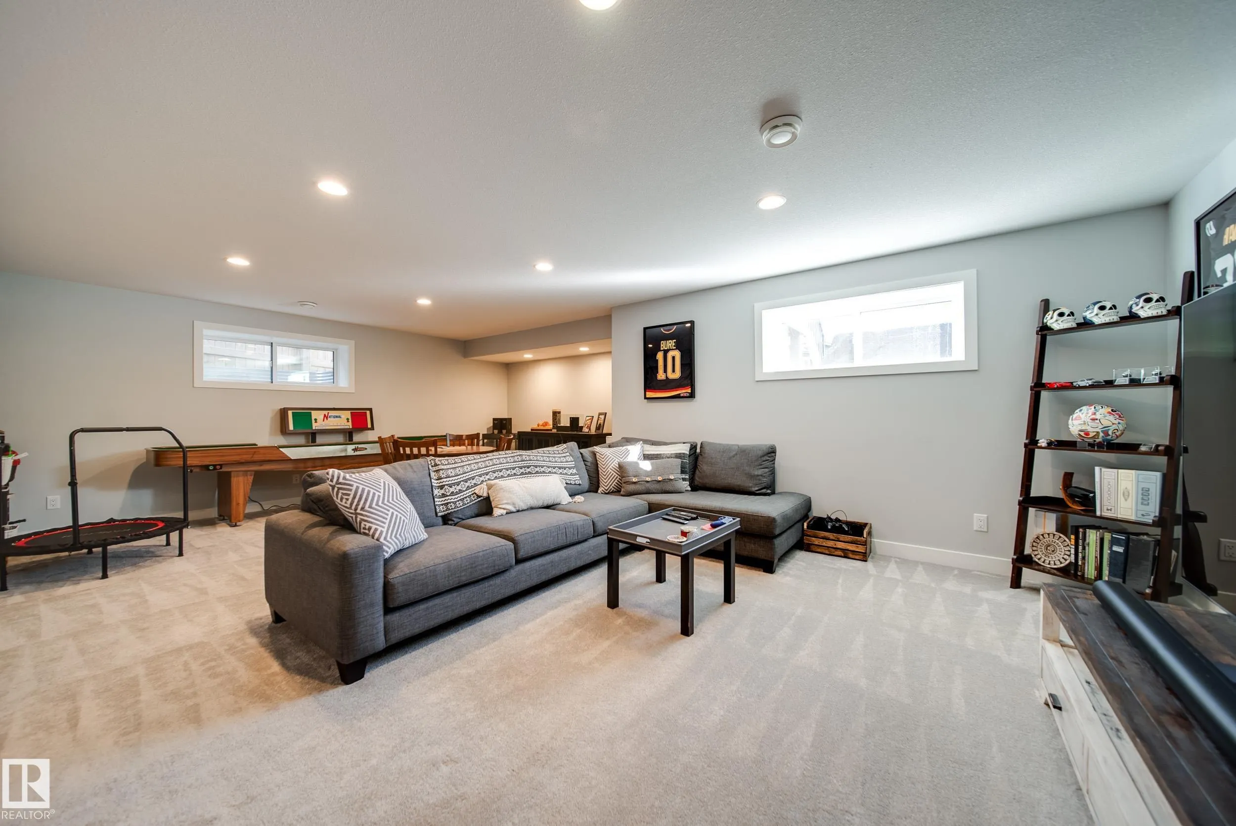 6843 KNOX Loop