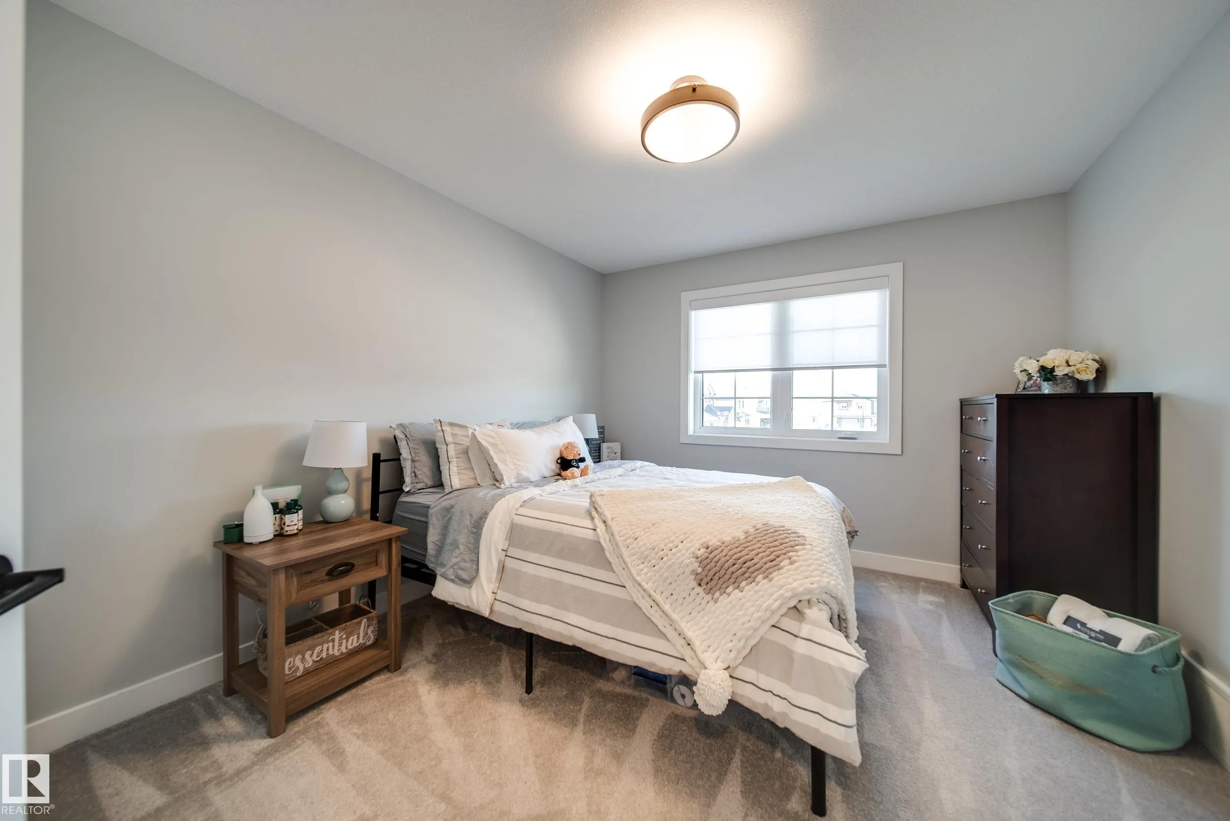 6843 KNOX Loop