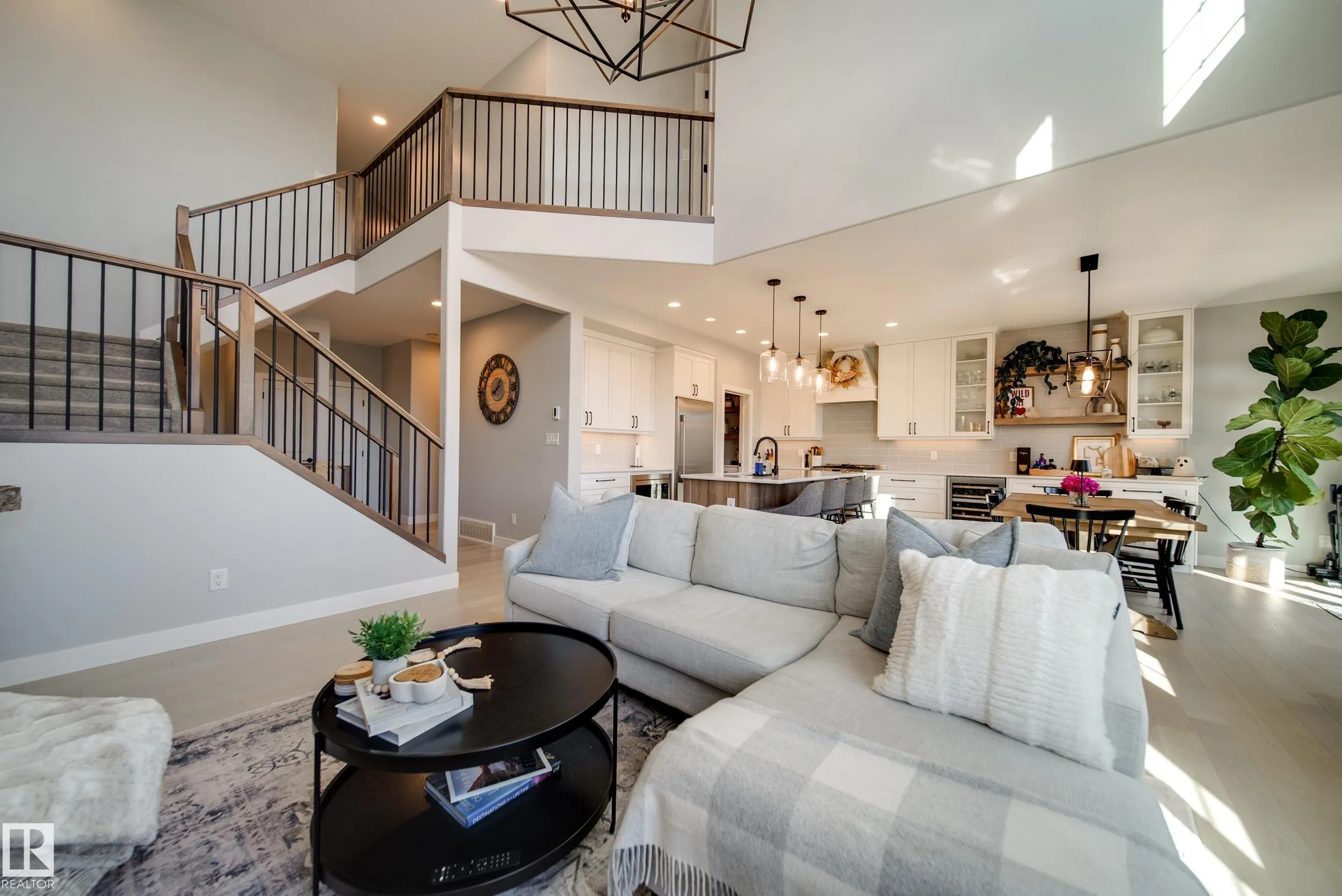 6843 KNOX Loop