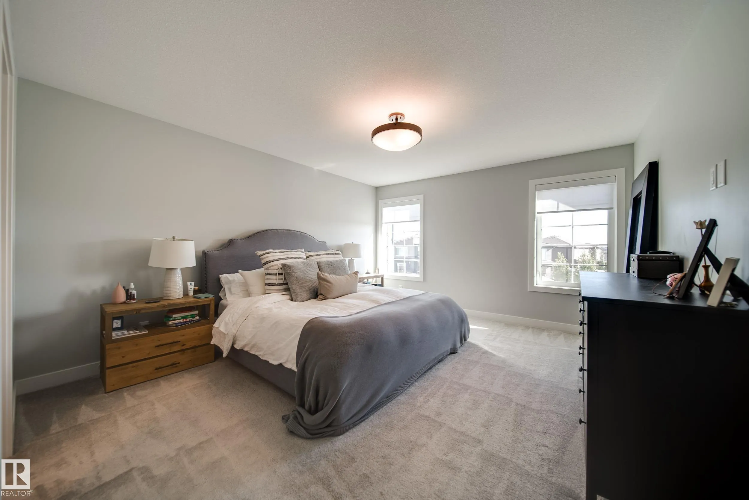 6843 KNOX Loop