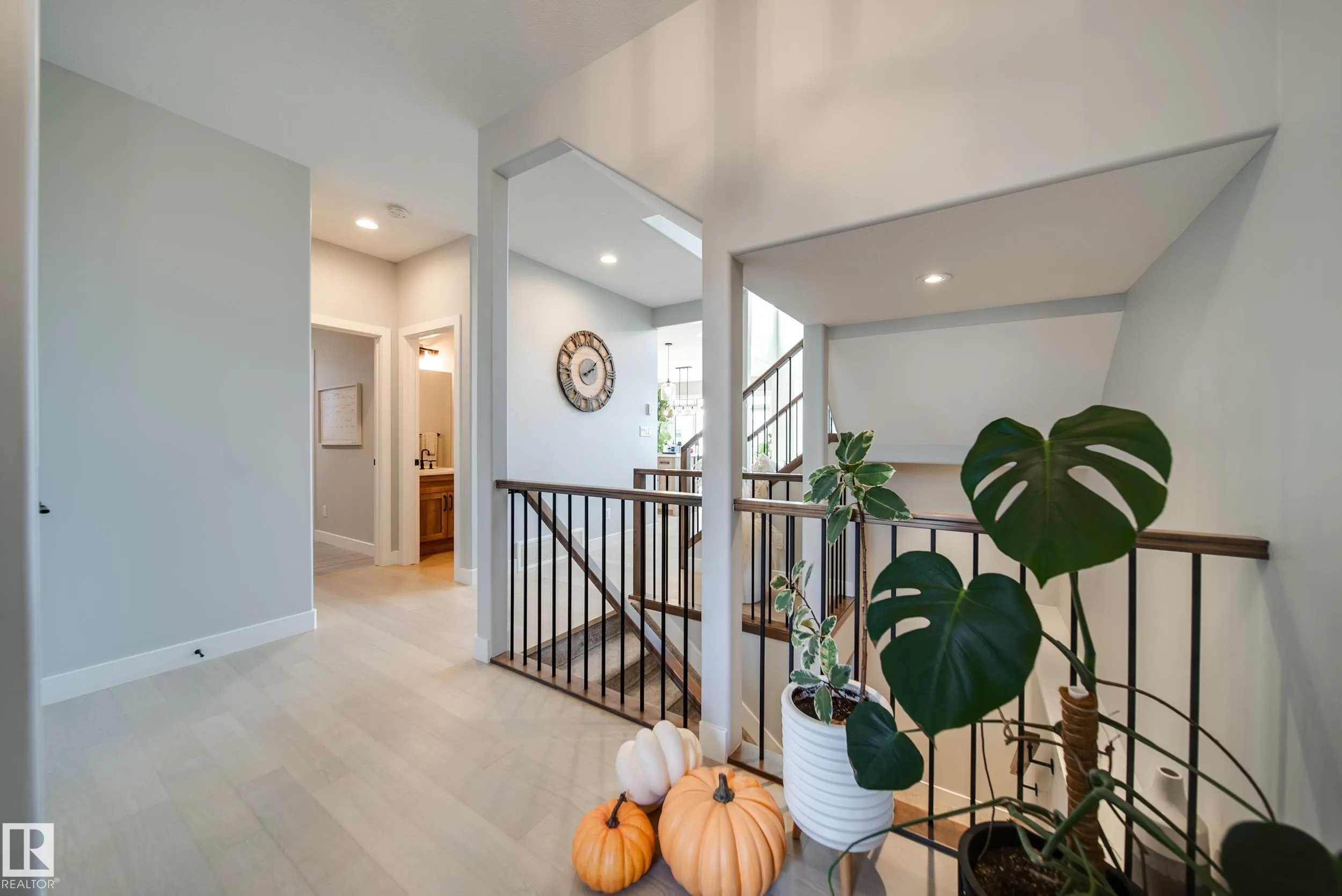 6843 KNOX Loop