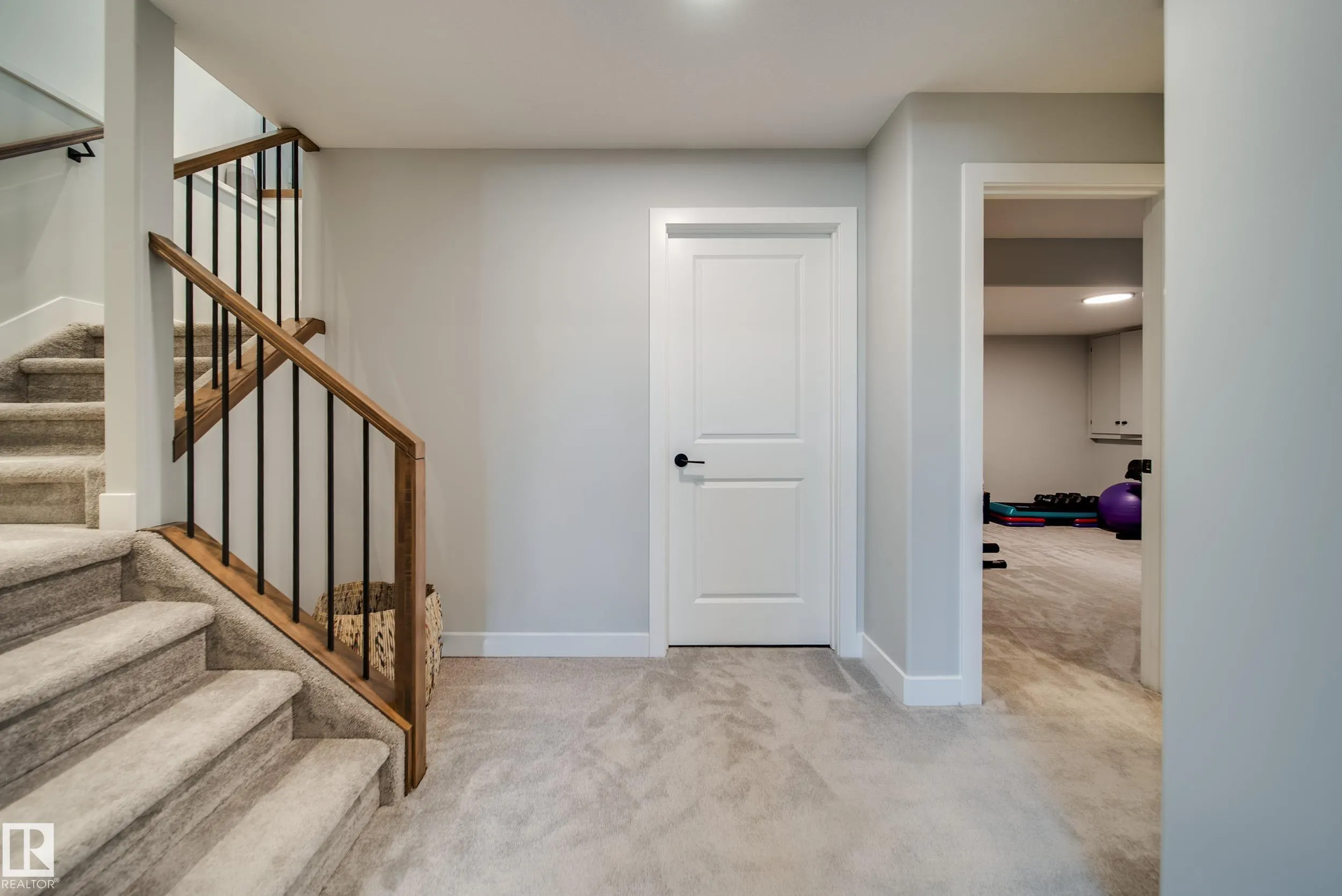6843 KNOX Loop