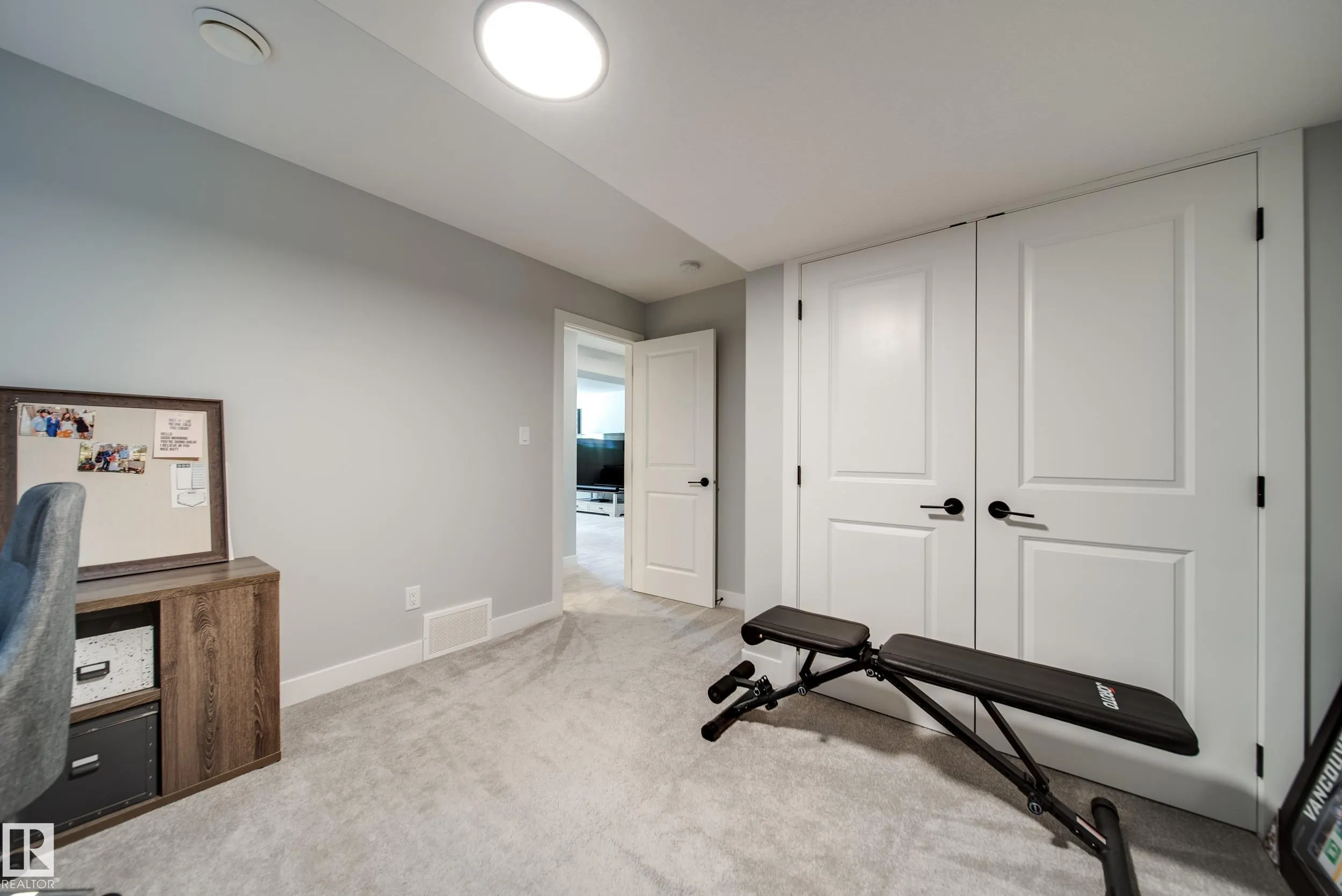 6843 KNOX Loop