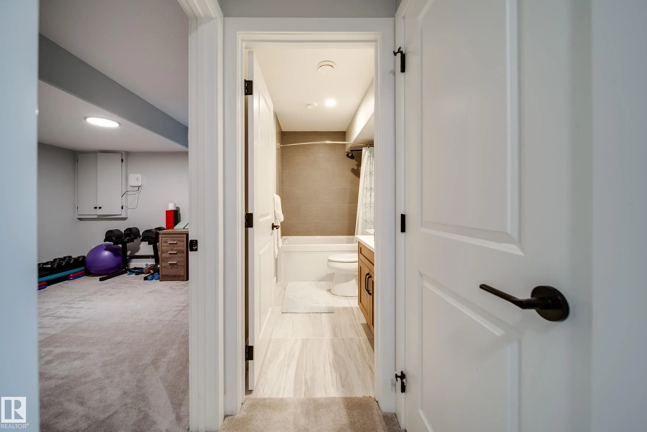 6843 KNOX Loop