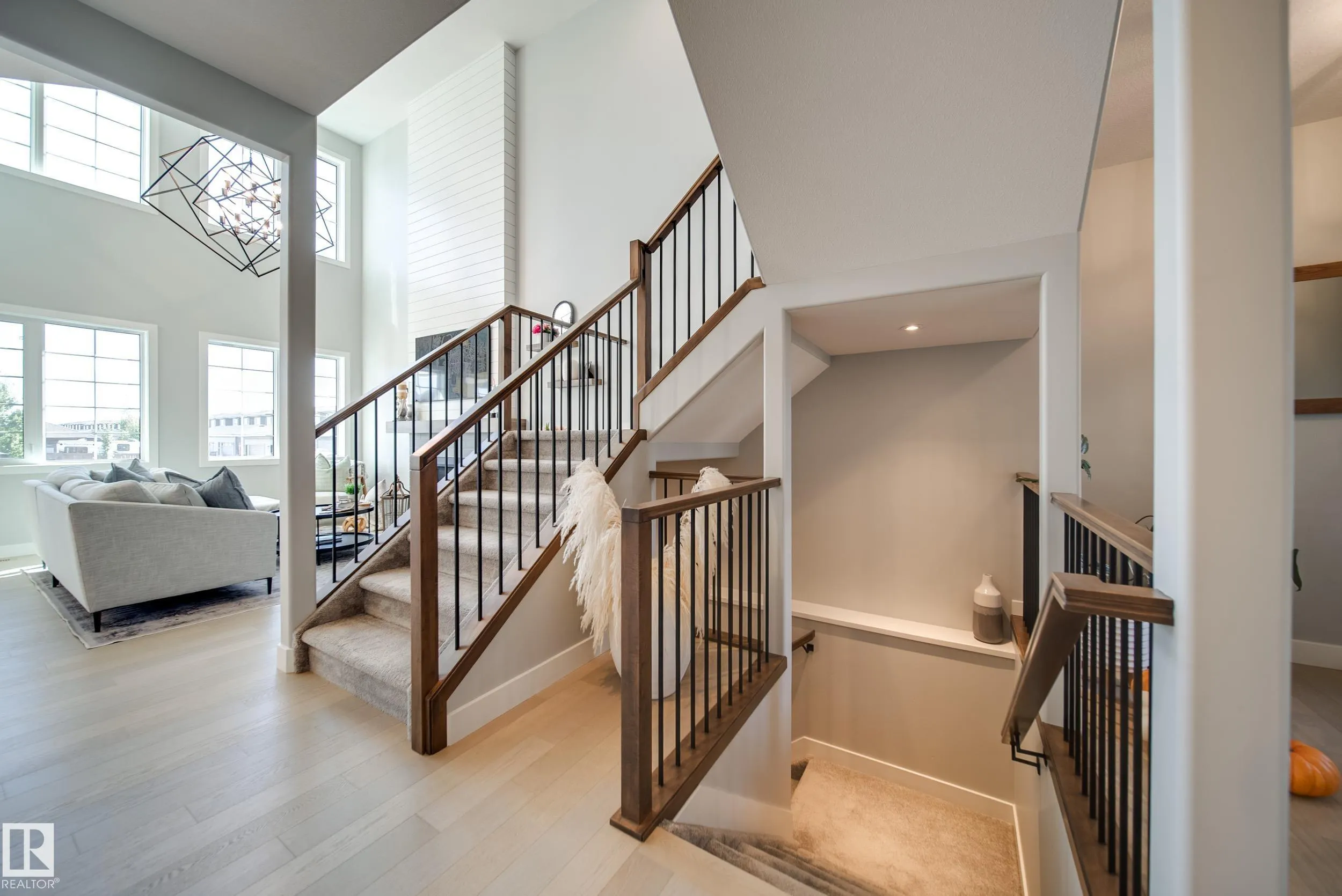 6843 KNOX Loop