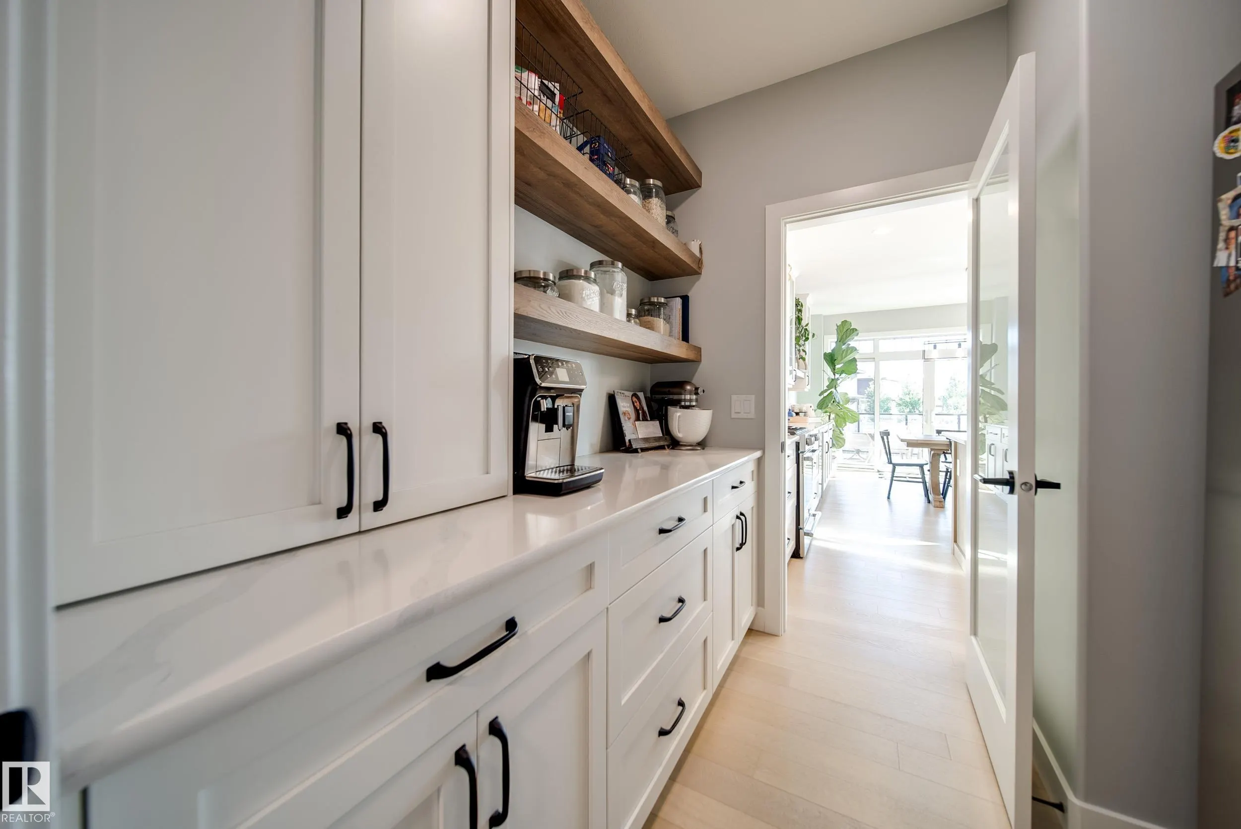 6843 KNOX Loop