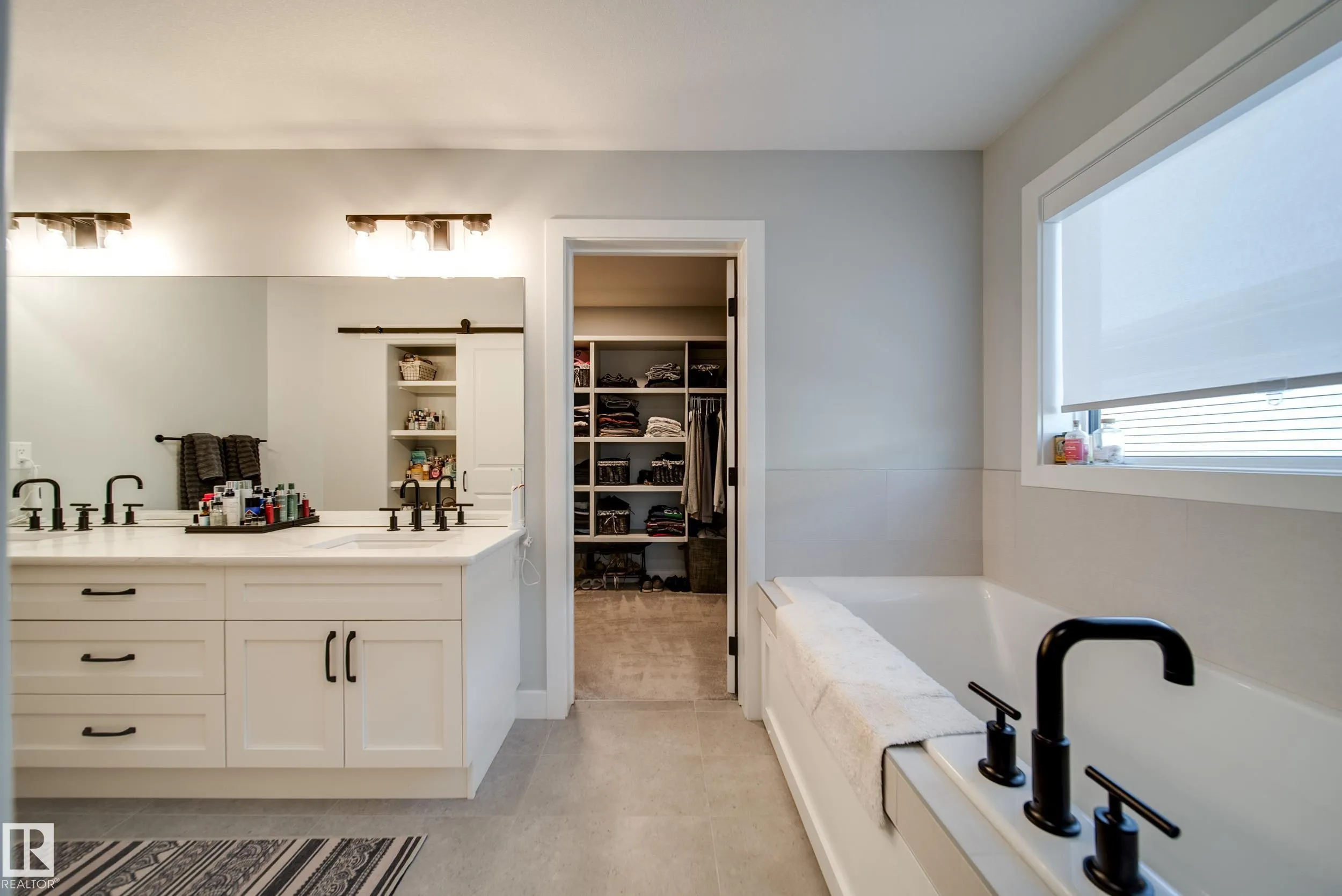6843 KNOX Loop