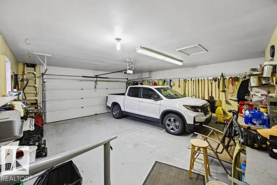 16103 67 Street