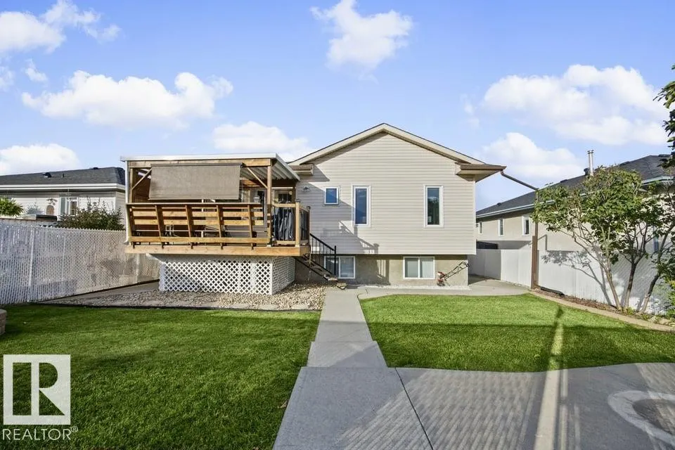16103 67 Street