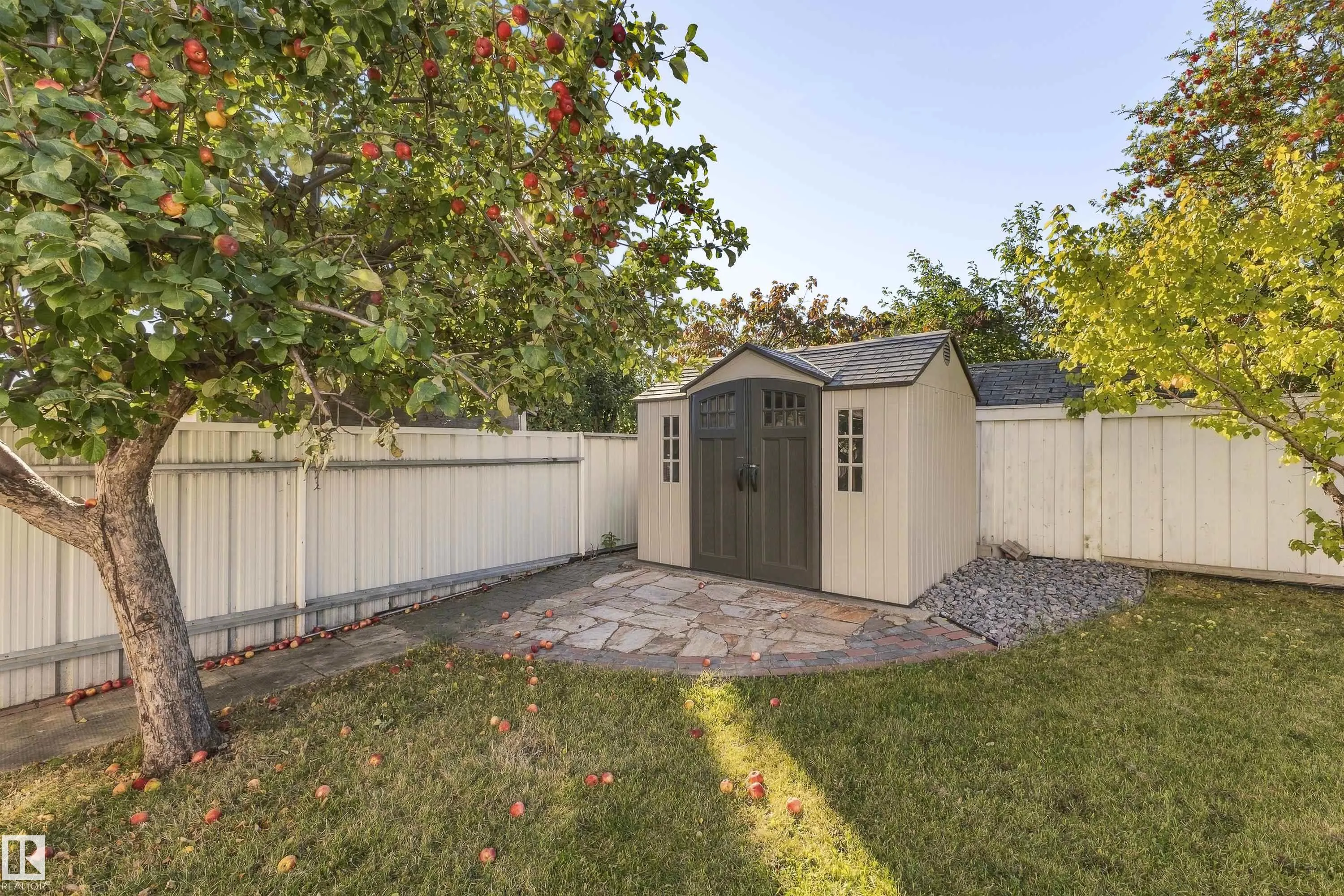 18907 90 Avenue