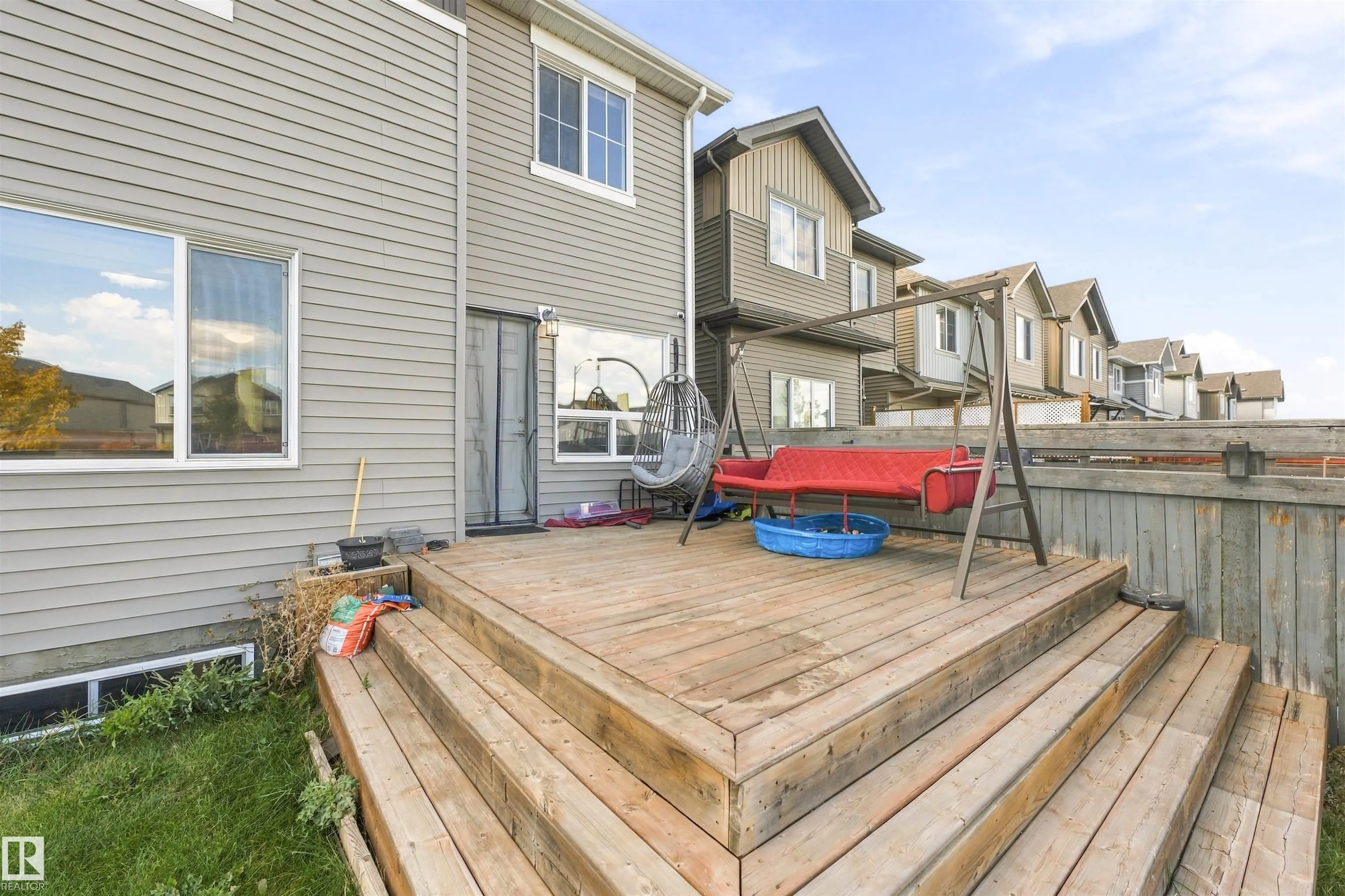 2819 DUKE Crescent