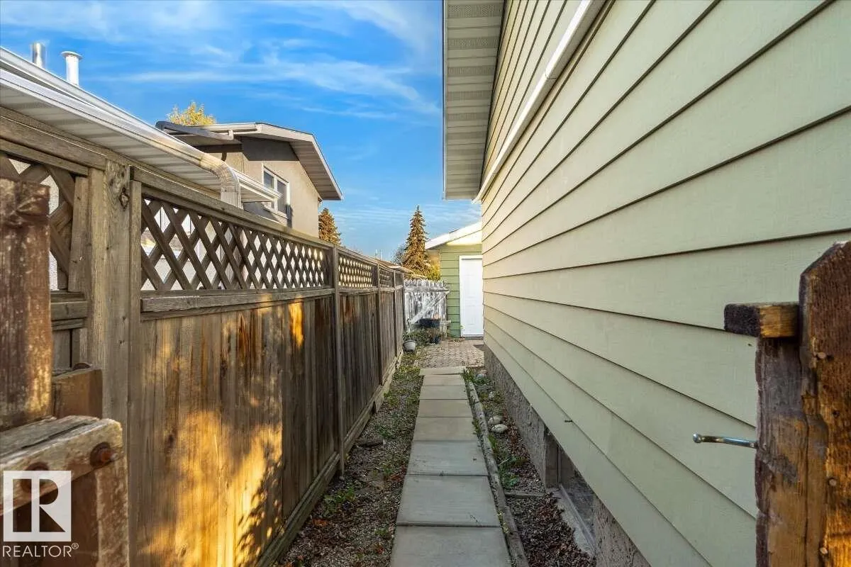 75 MOHAWK Crescent