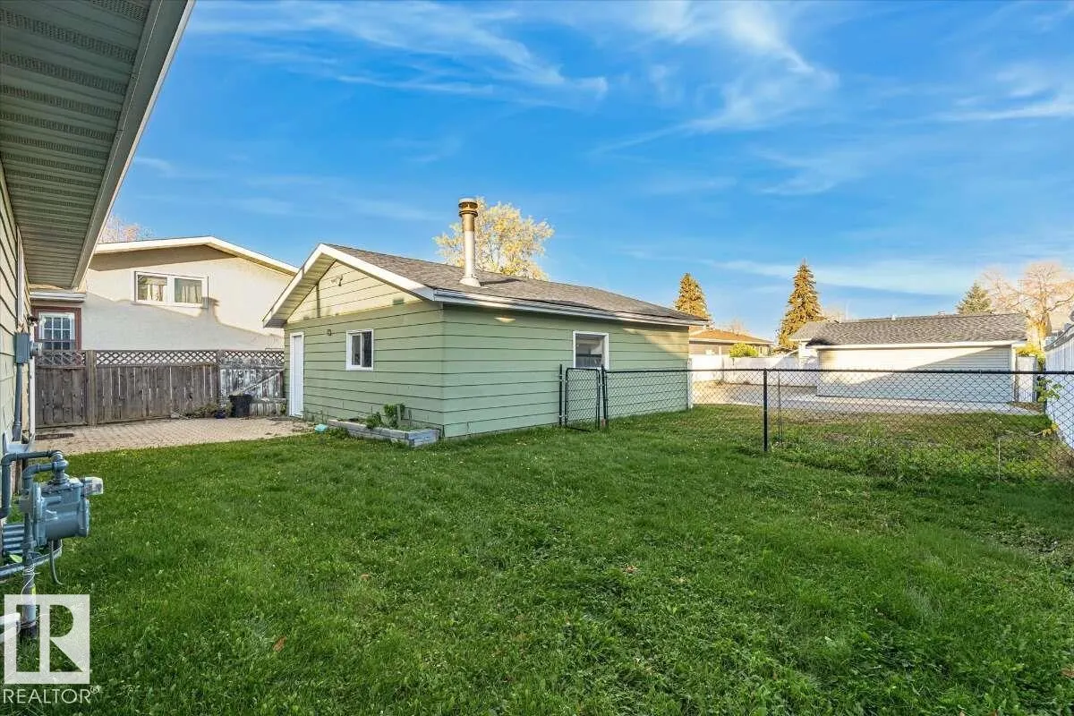 75 MOHAWK Crescent