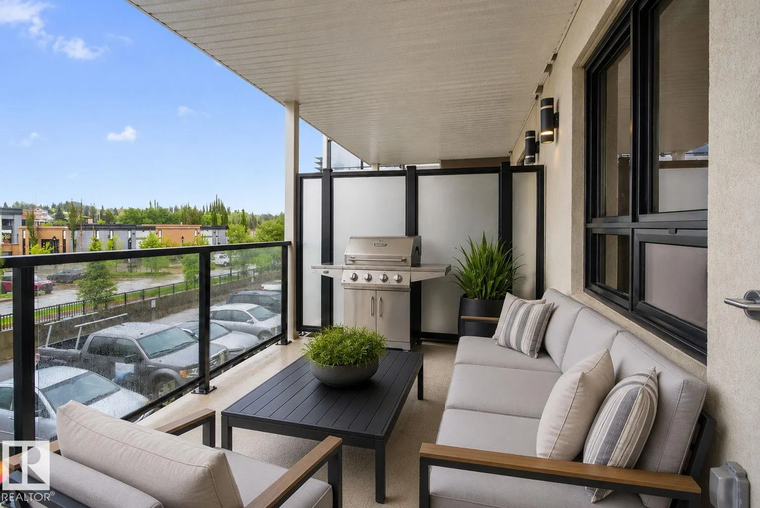 200 BELLEROSE Drive